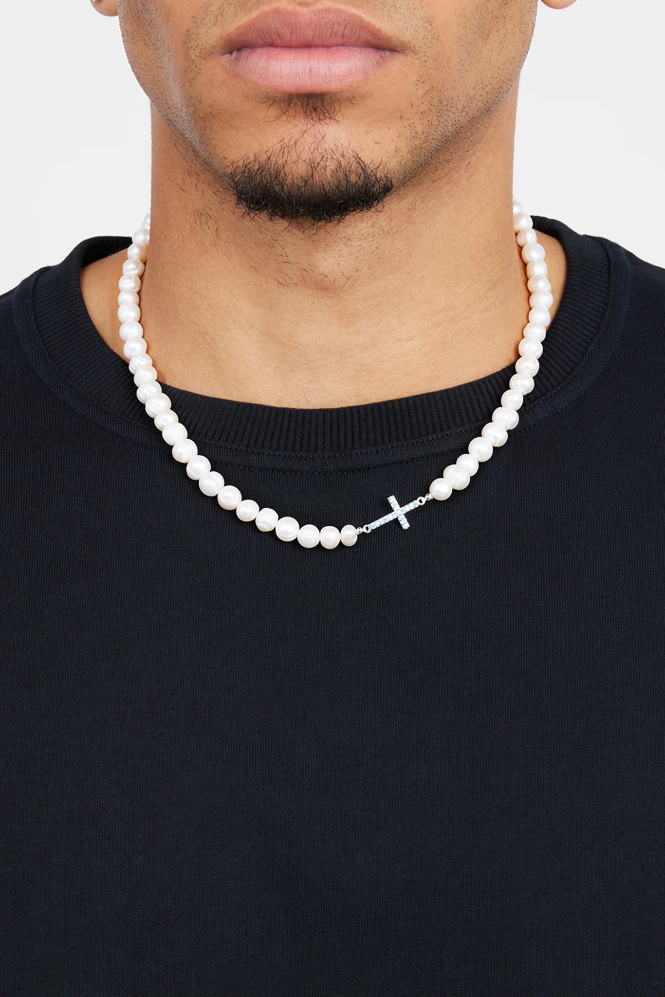 7mm Freshwater Pearl & Blue Iced Cross Necklace - Image 2