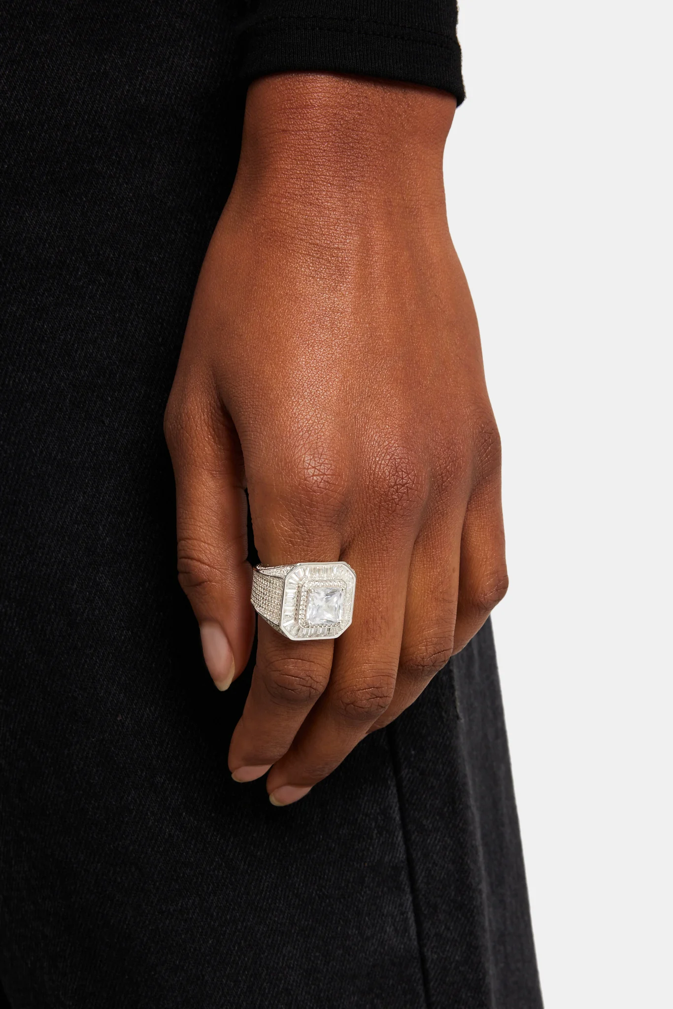 1980 Ring - White - Image 2