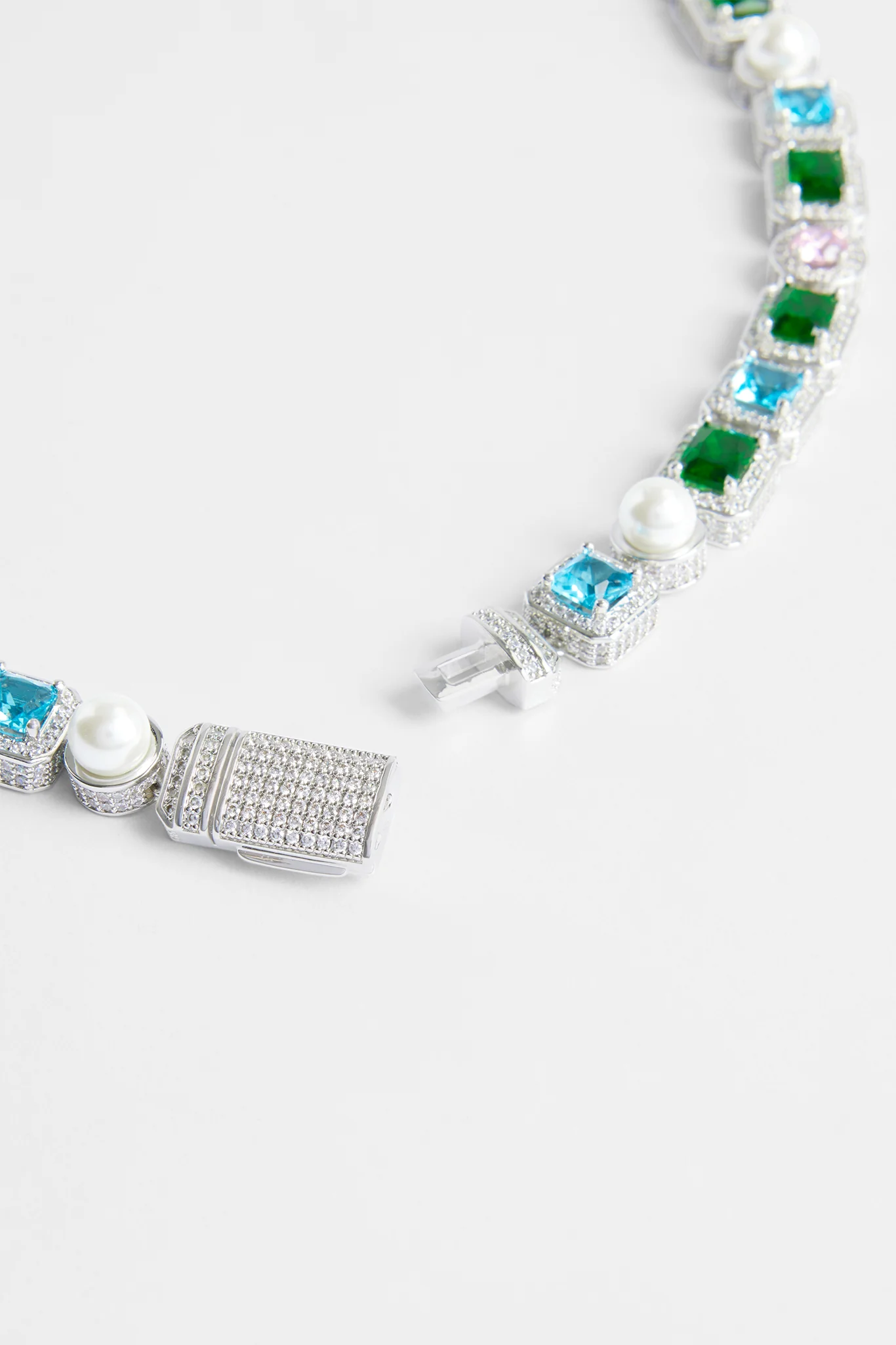 Allway Bezel & Pearl Chain - Image 3