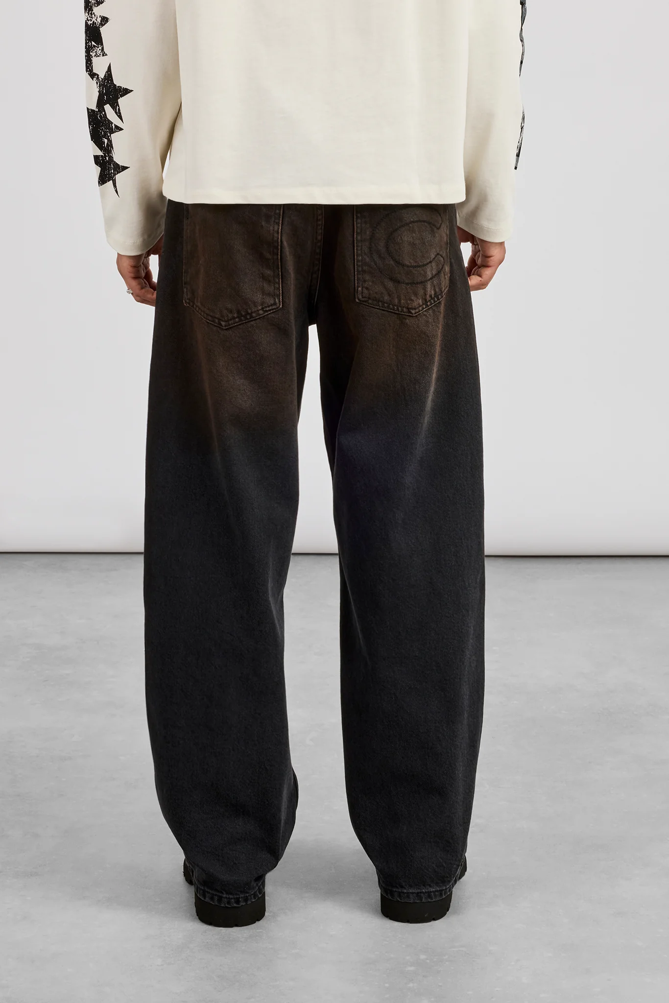 Baggy Fit Dirty Wash Jeans - Black - Image 3