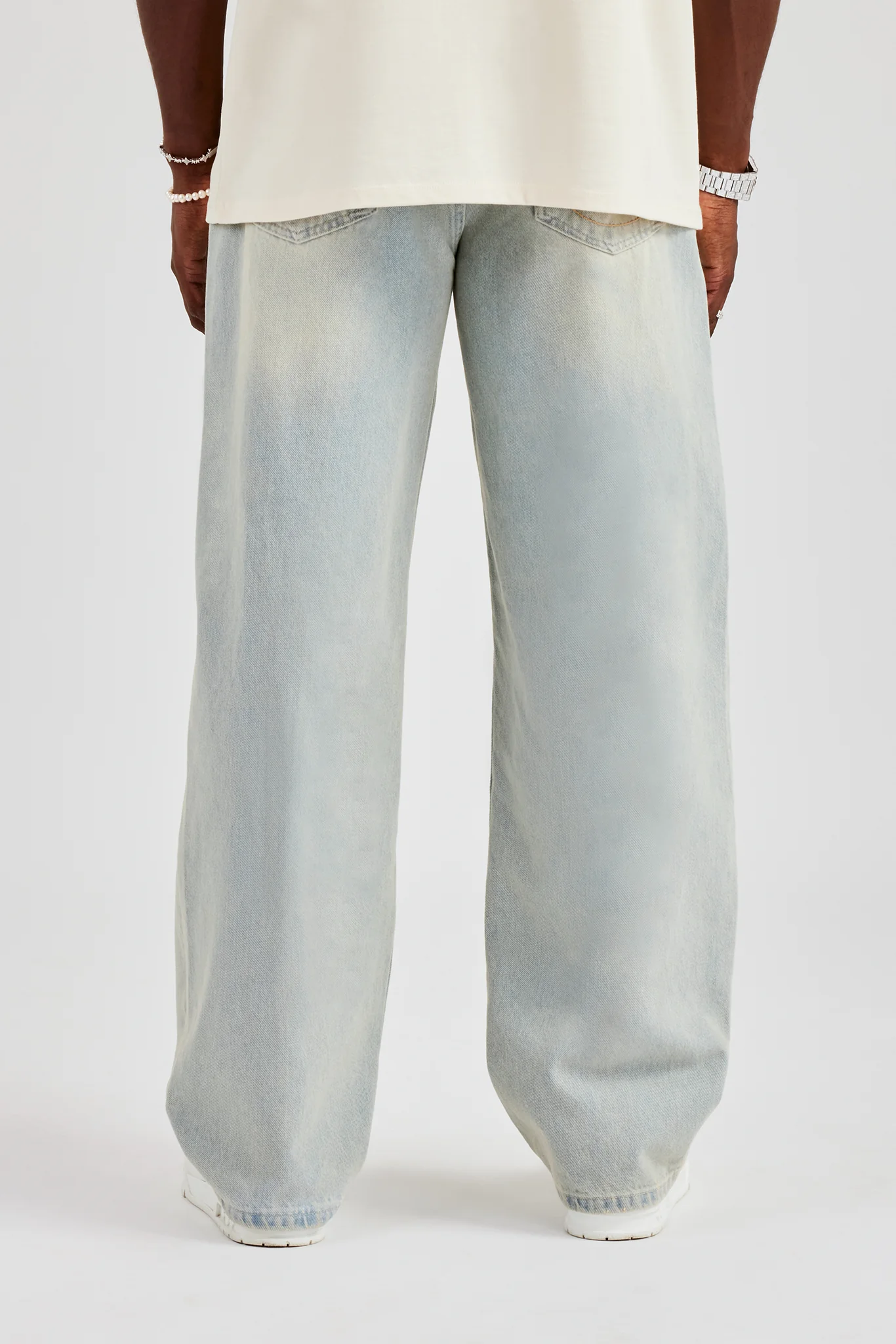 Baggy Fit Jeans - Bleach Wash - Image 4