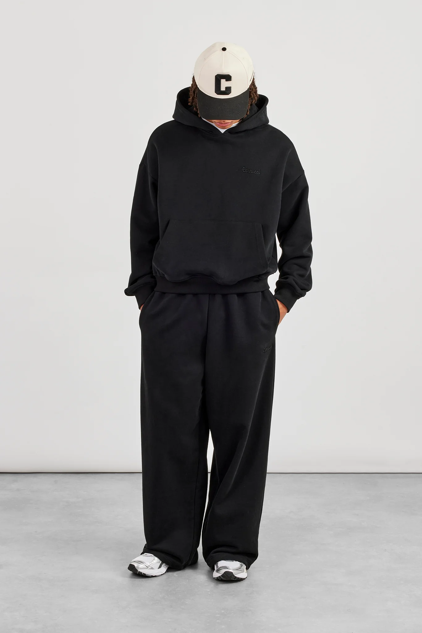 Baggy Fit Jogger - Black - Image 3