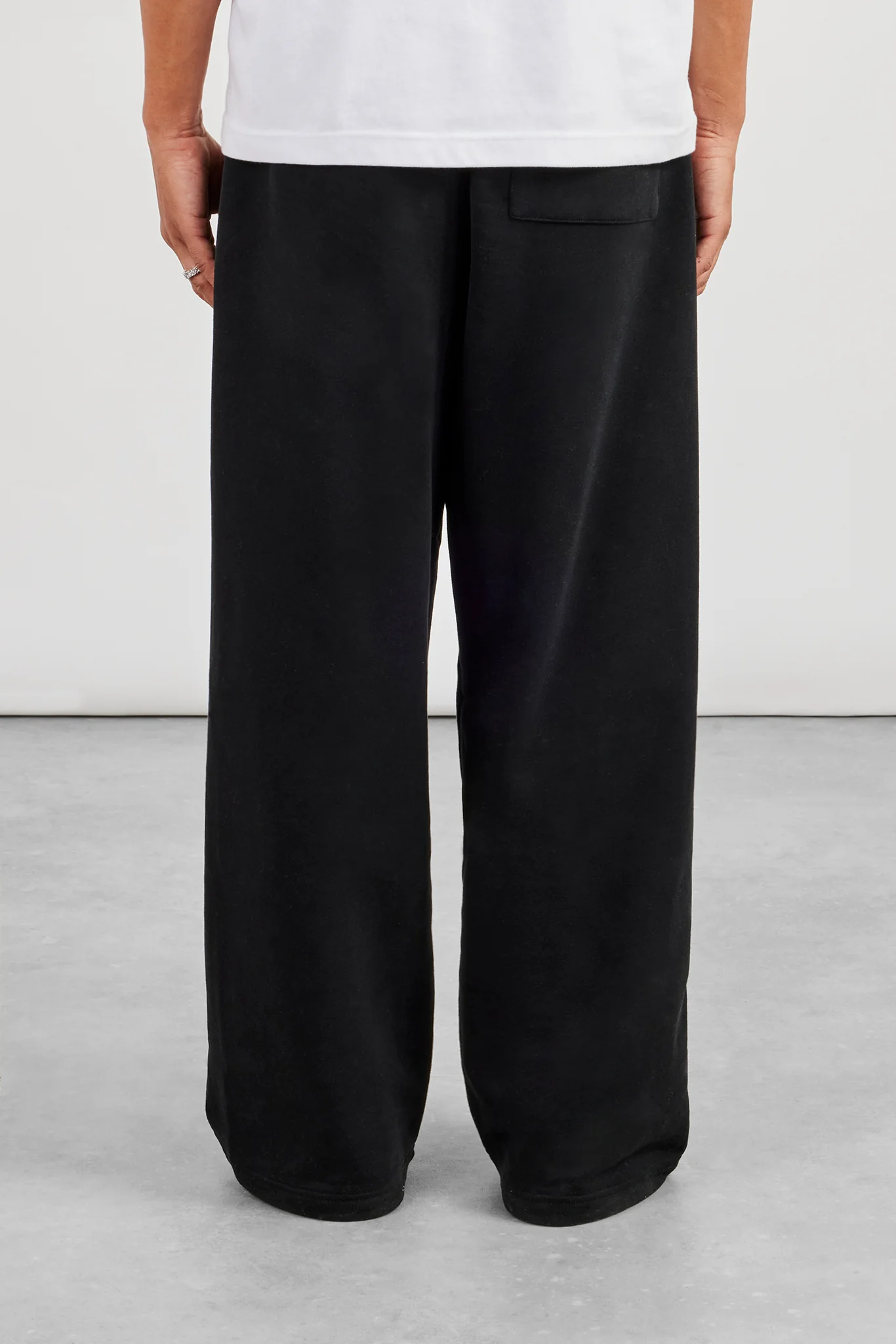 Baggy Fit Jogger - Black - Image 4