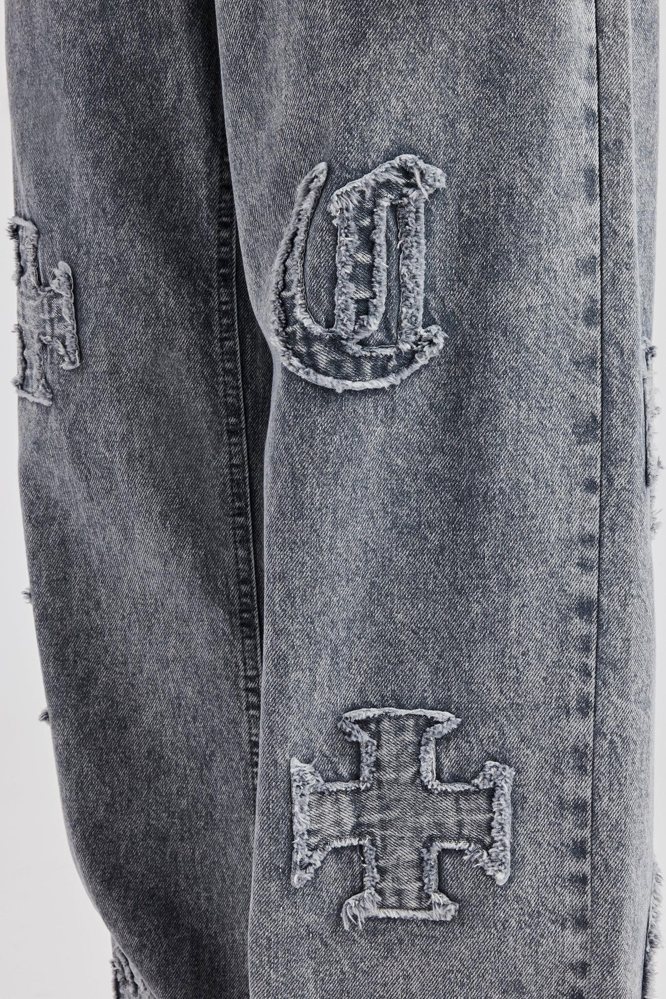 Baggy Raw Edge Applique Jeans - Grey - Image 3