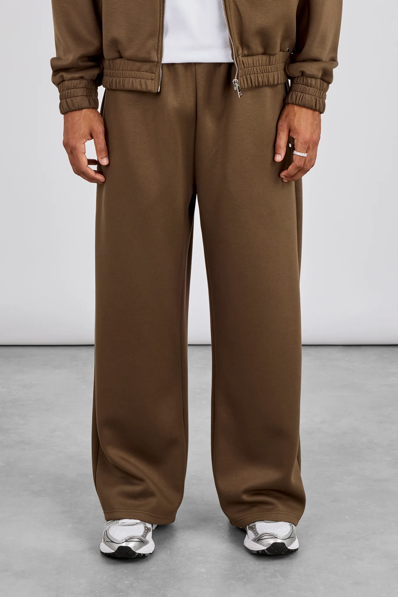 Baggy Scuba Jogger With Woven Tab - Khaki - Image 4