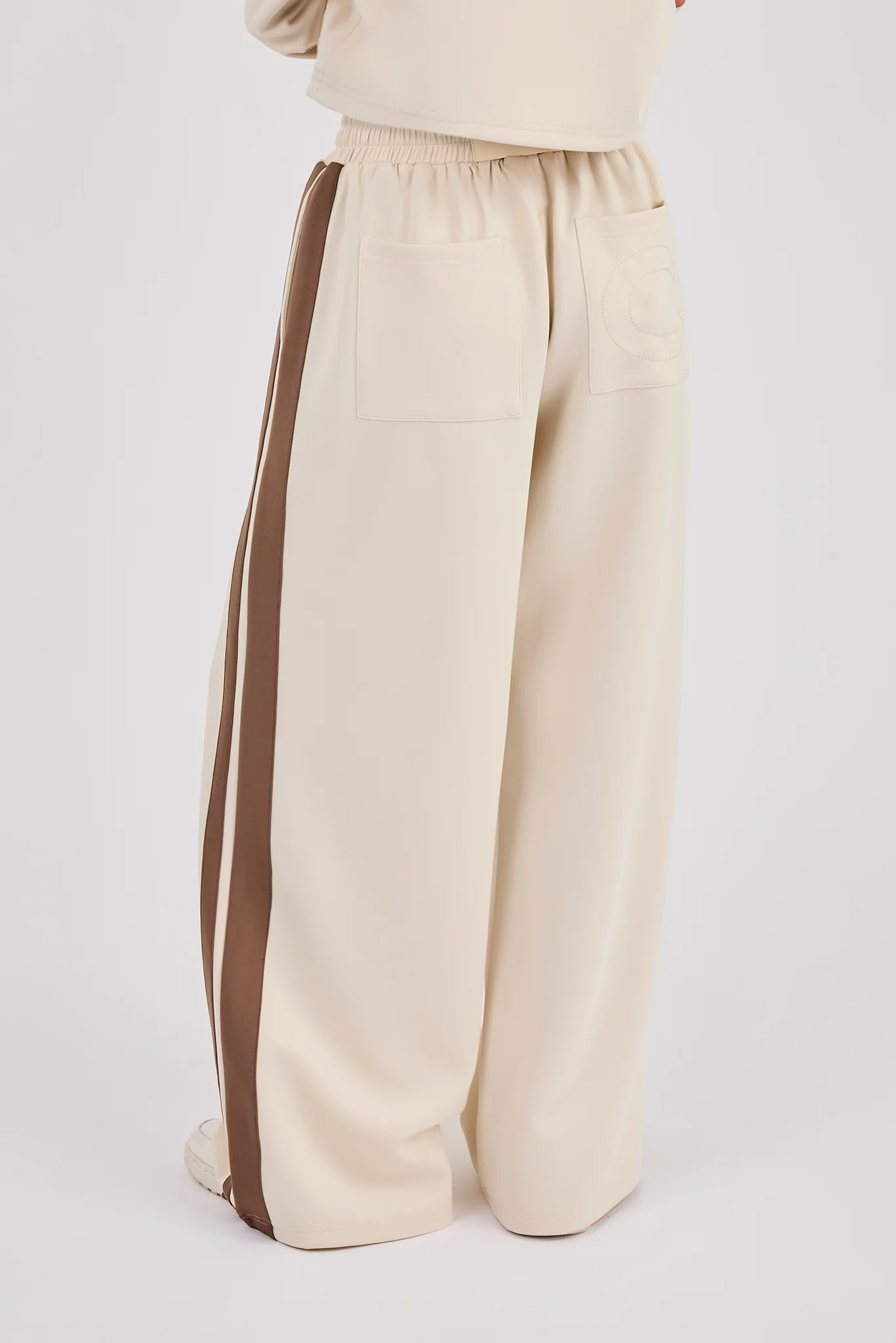 Baggy Taping Jogger - Off White - Image 3
