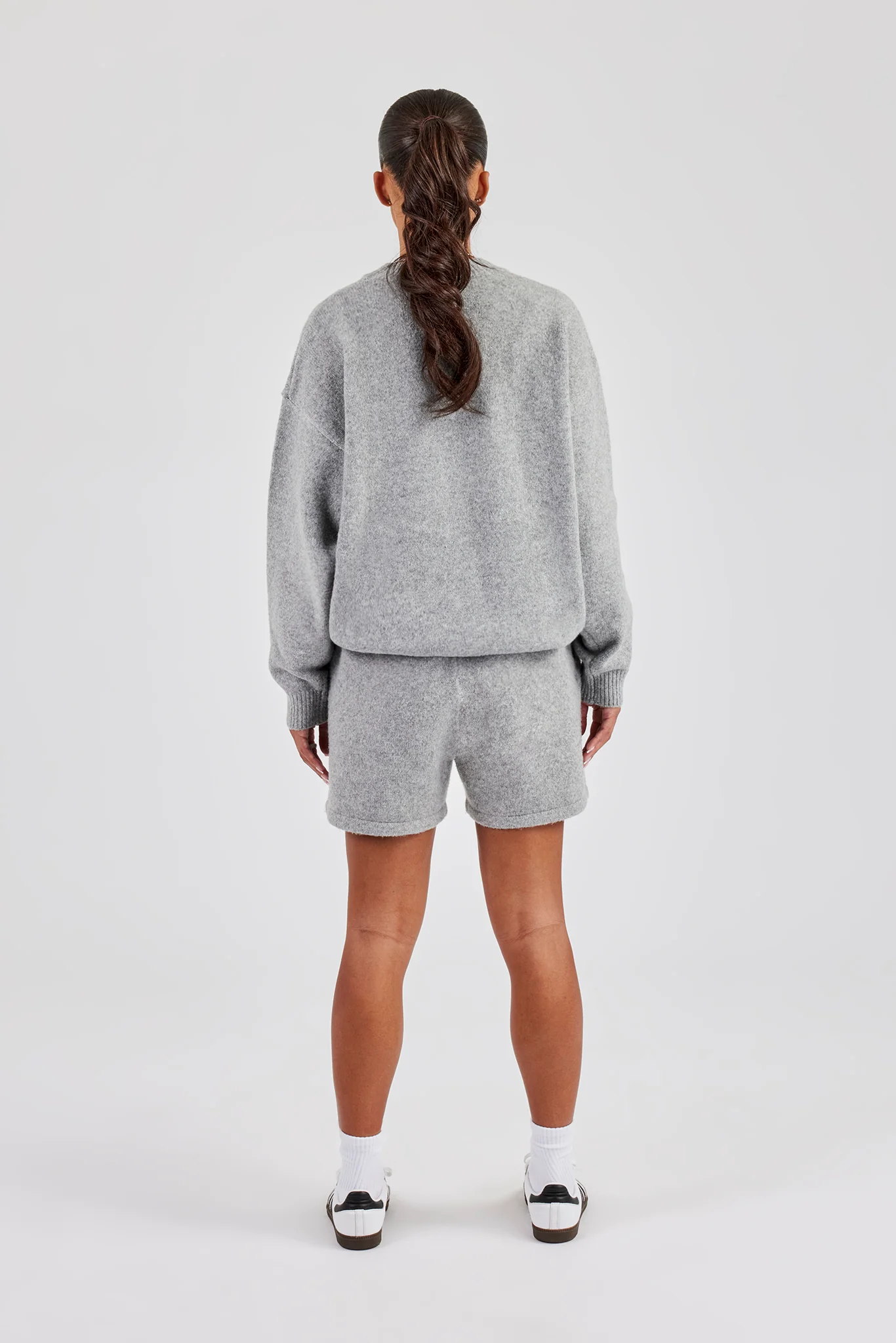C Knitted Sweatshirt & Shorts - Grey - Image 3