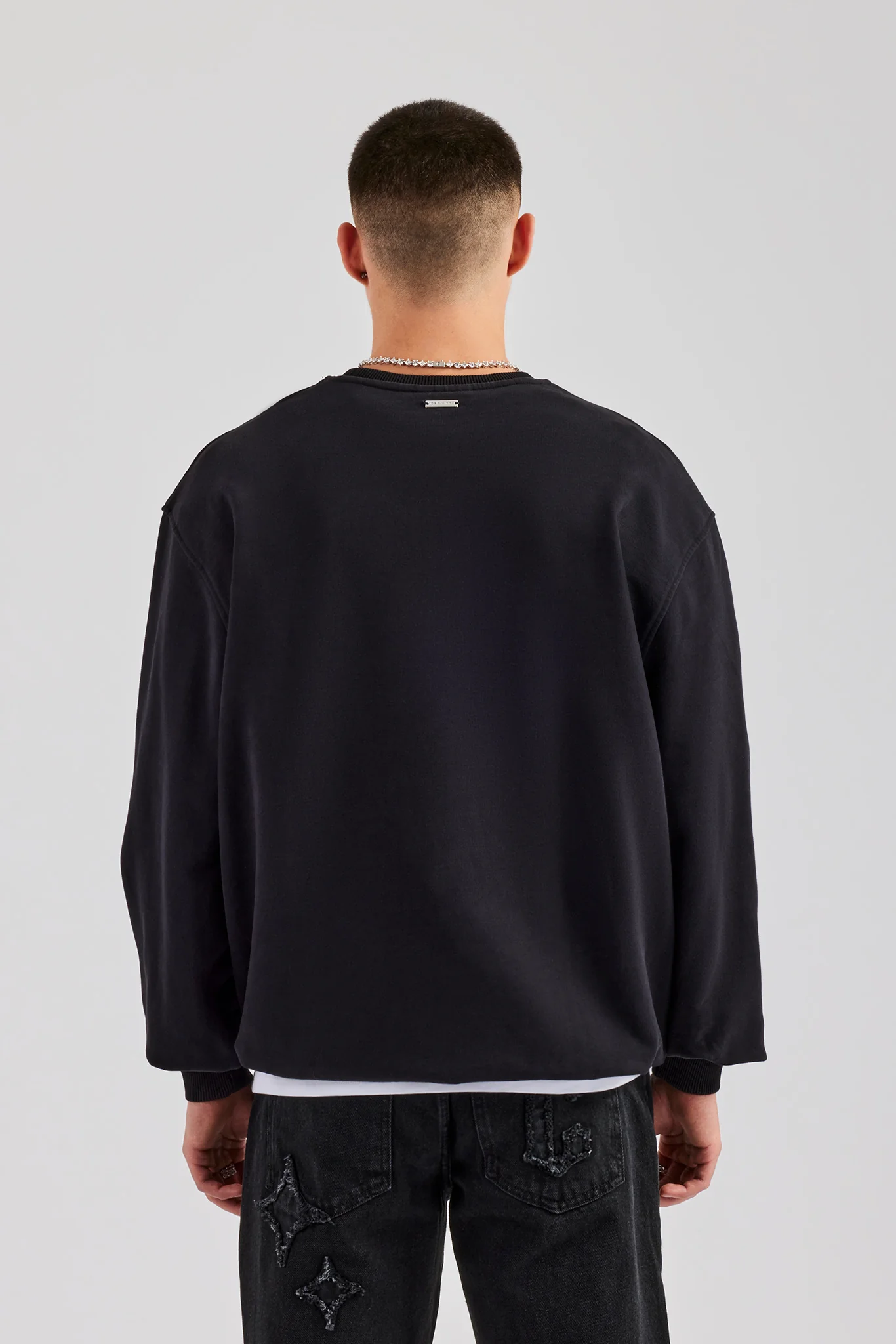 Cernucci Embroidered Oversized Sweatshirt - Black - Image 4