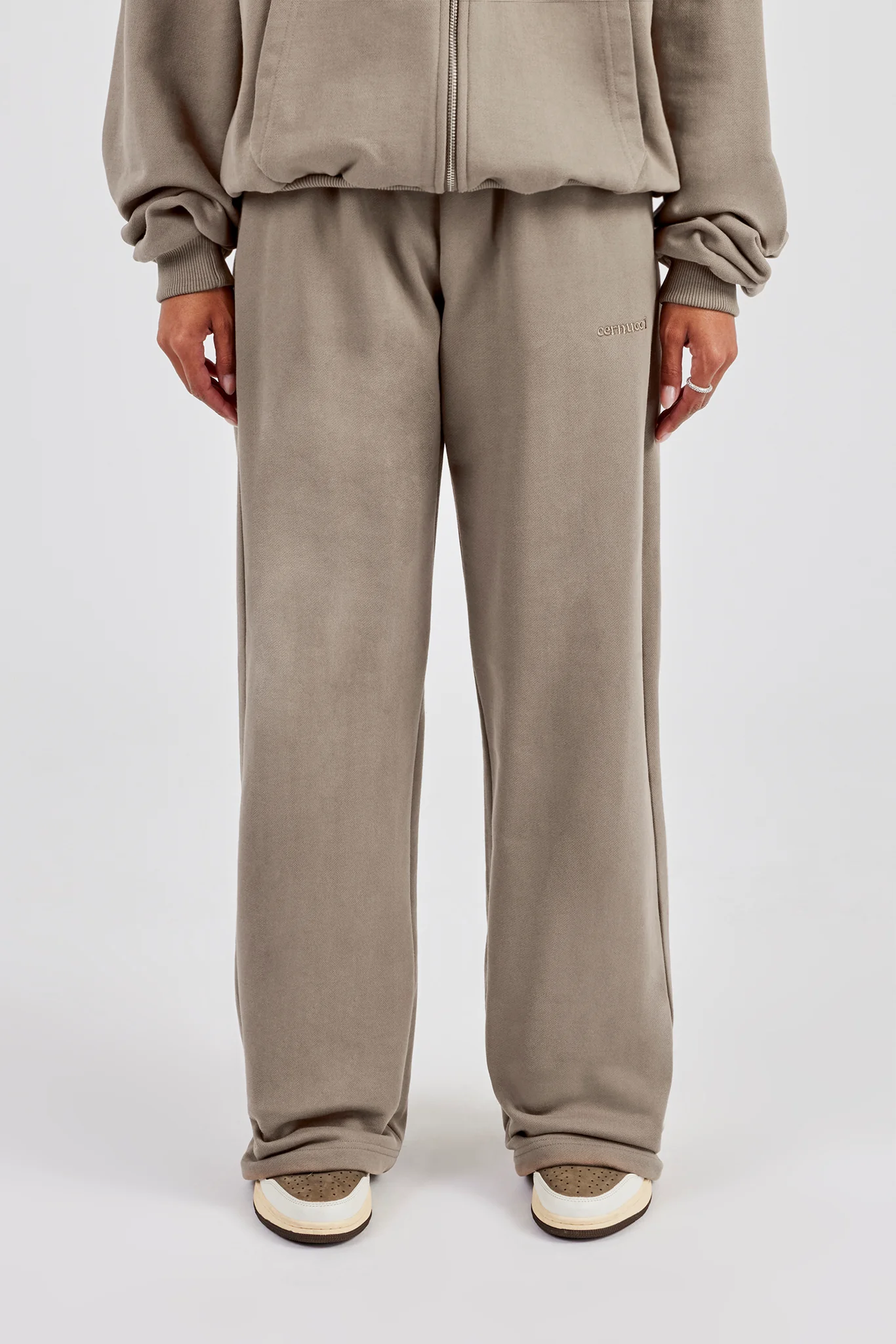 Cernucci Wide Leg Jogger - Taupe - Image 3