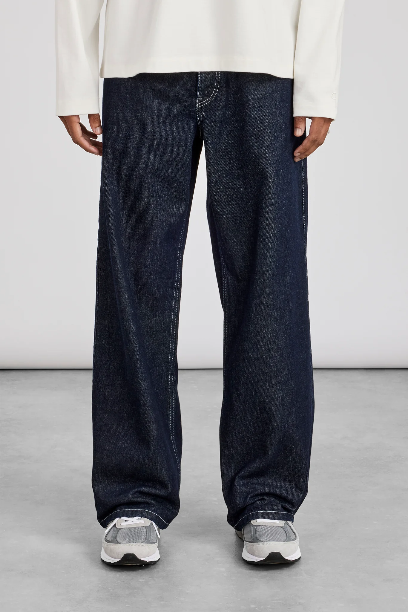 Contrast Stitch Crest Baggy Jean - Indigo - Image 3