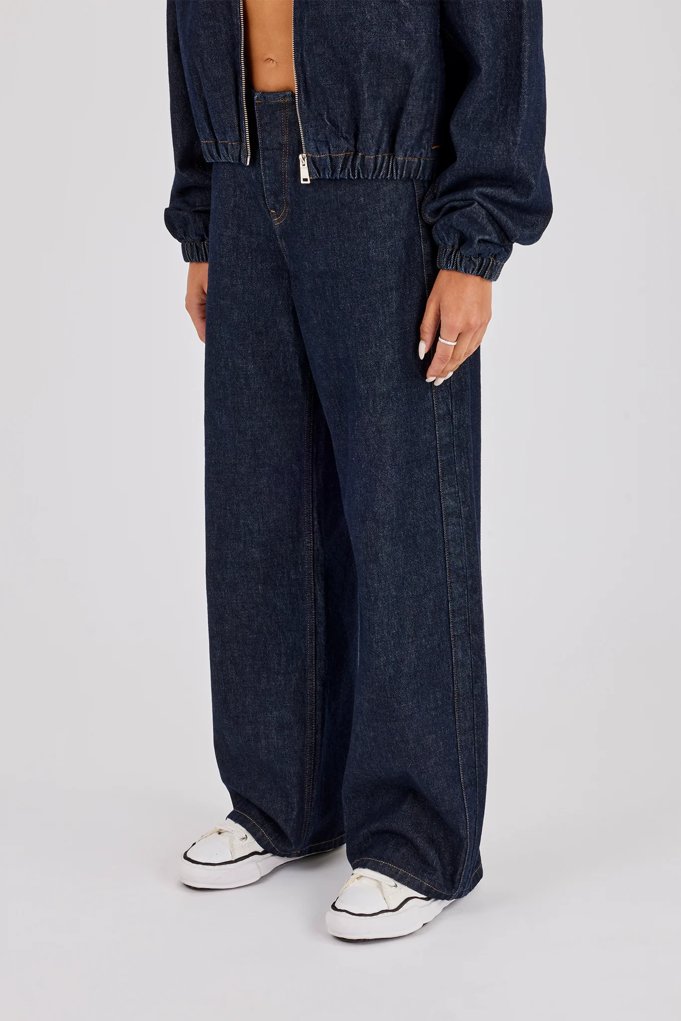 Contrast Stitch Waistband Detail Jean - Indigo