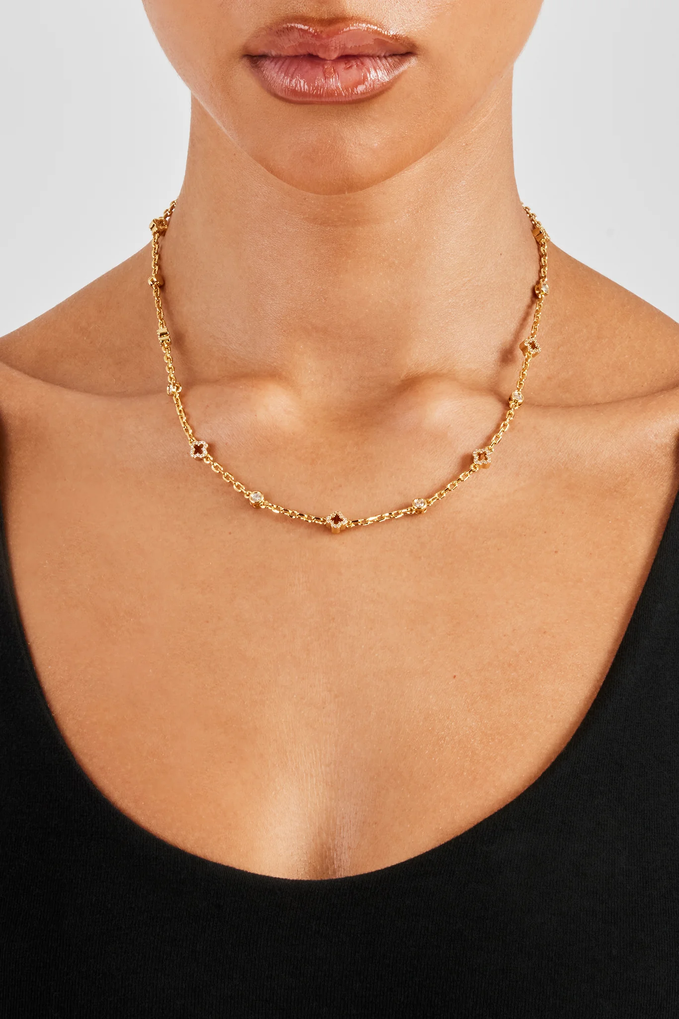 Cut Out Iced Repeat Motif Chain - 6mm - Image 2