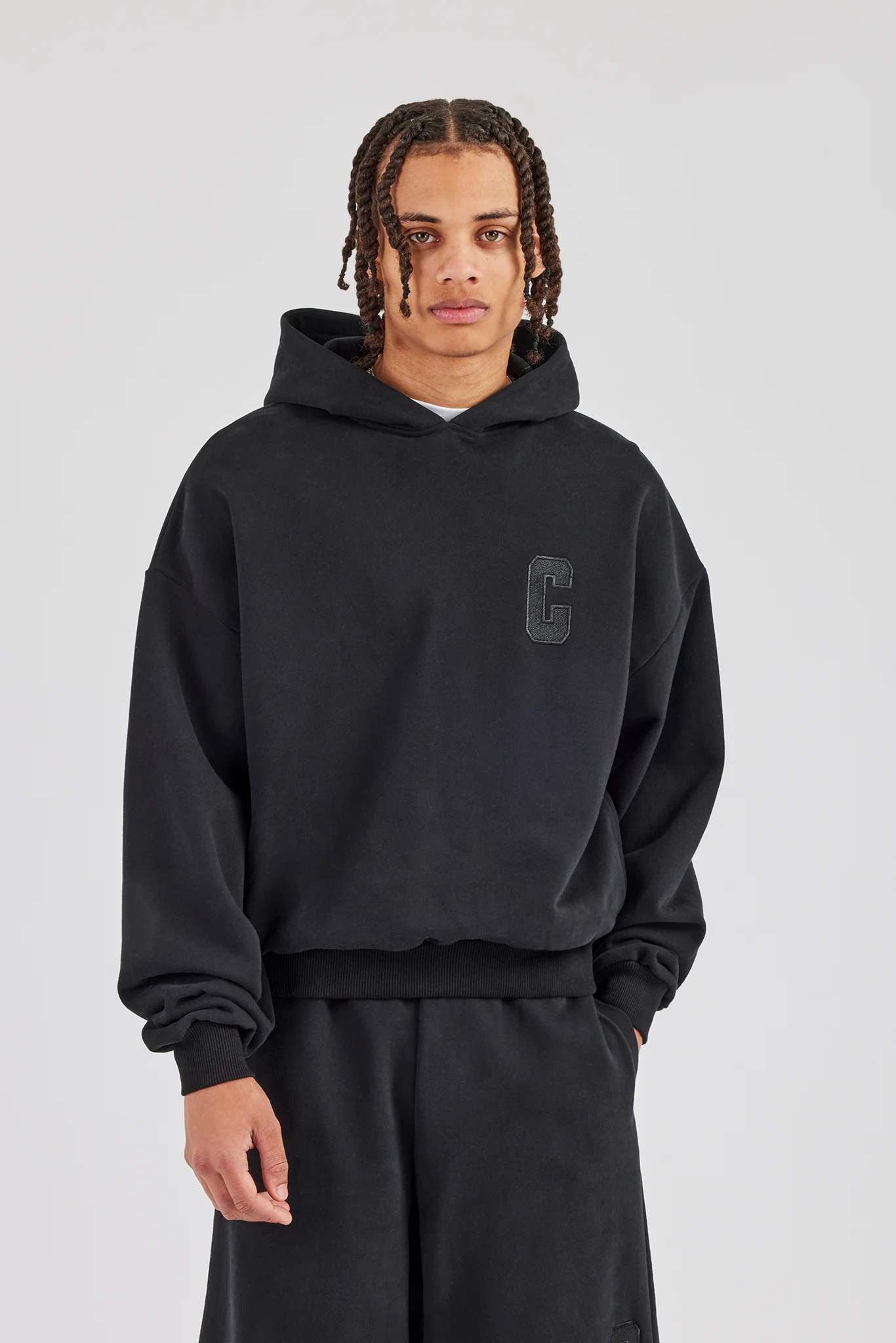 Embroidered C Boxy Hoodie & Jort - Black - Image 5