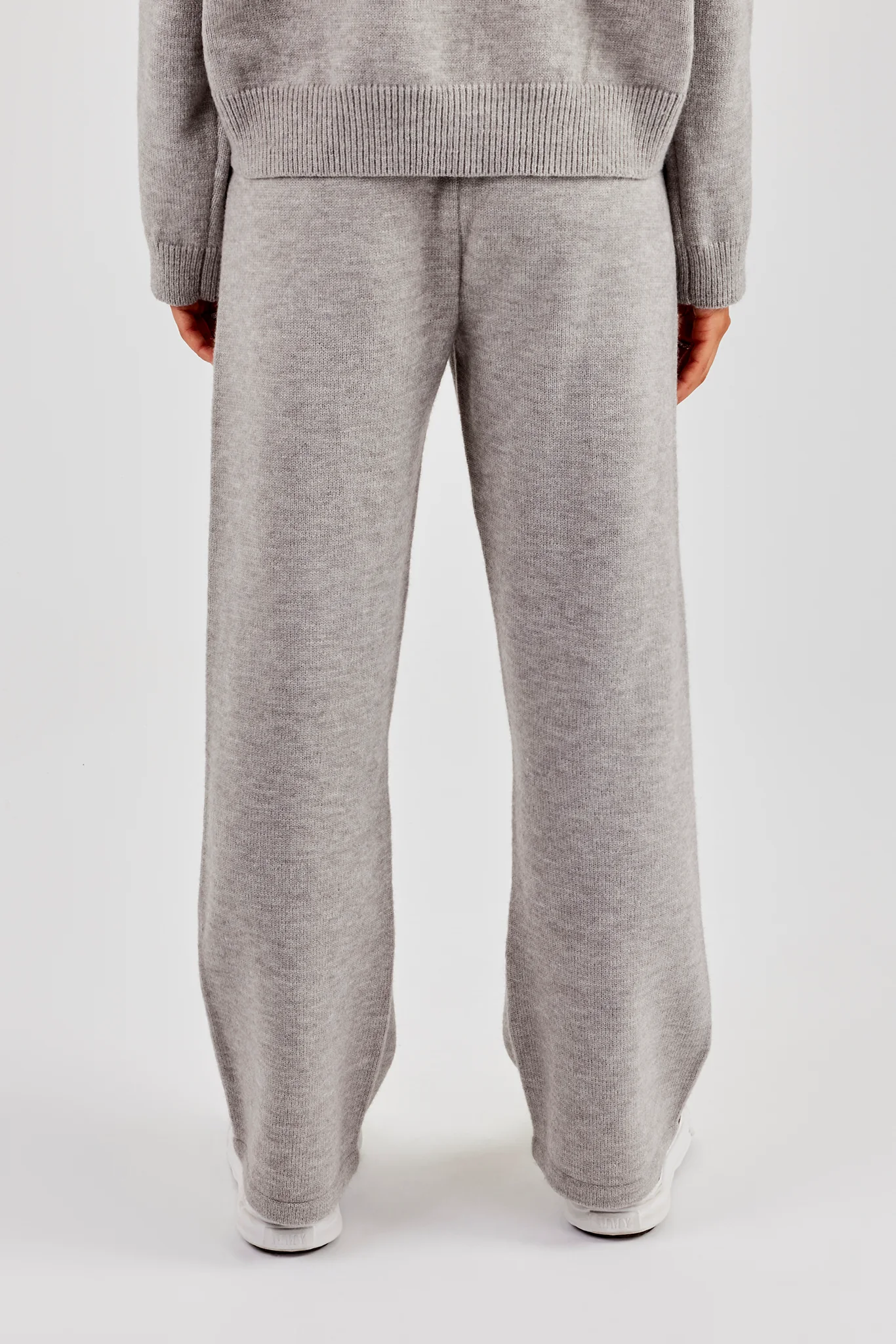 Fluffy Intarsia Wide Leg Jogger - Grey - Image 3