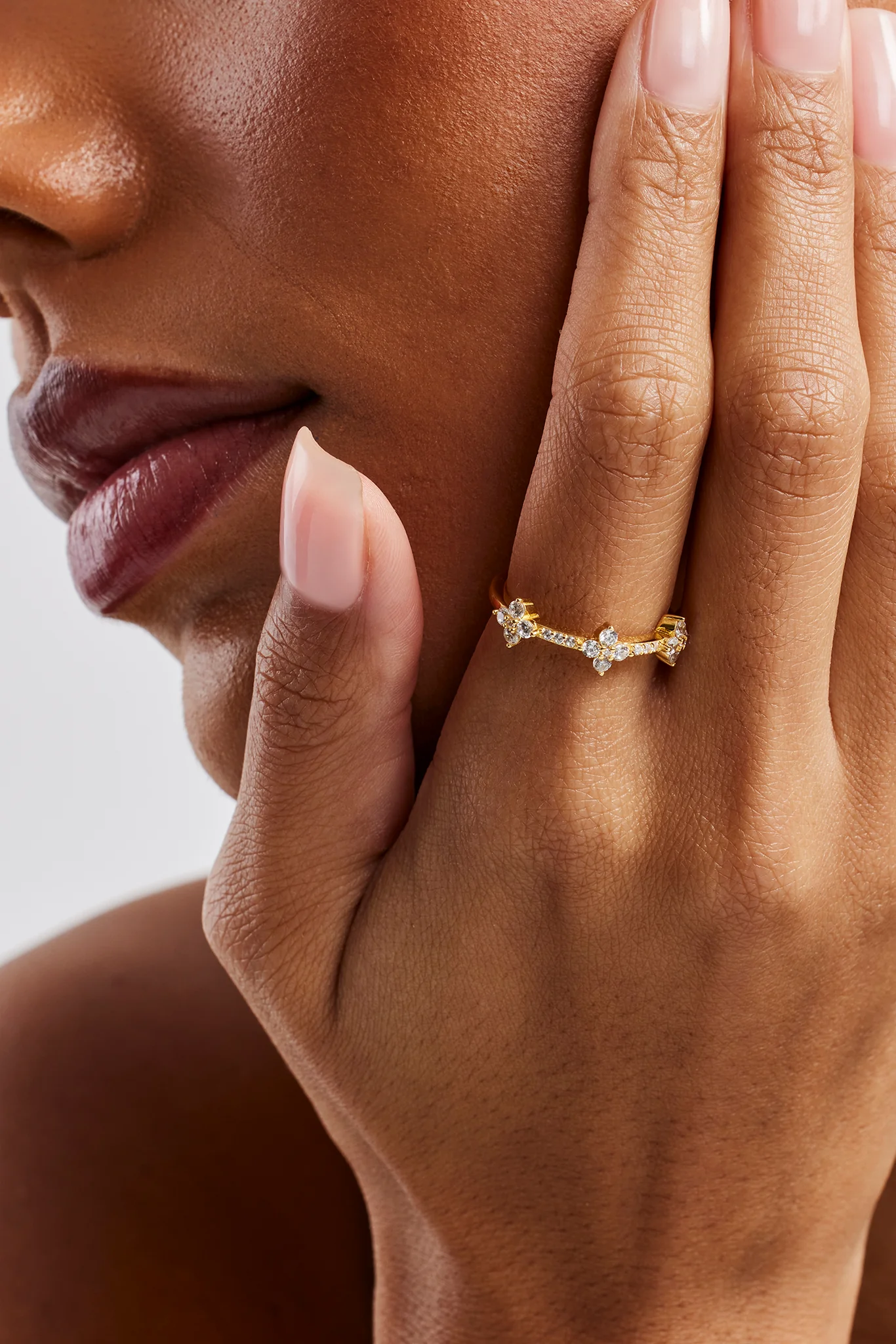 Iced Band Flower Ring - 6mm - Image 2