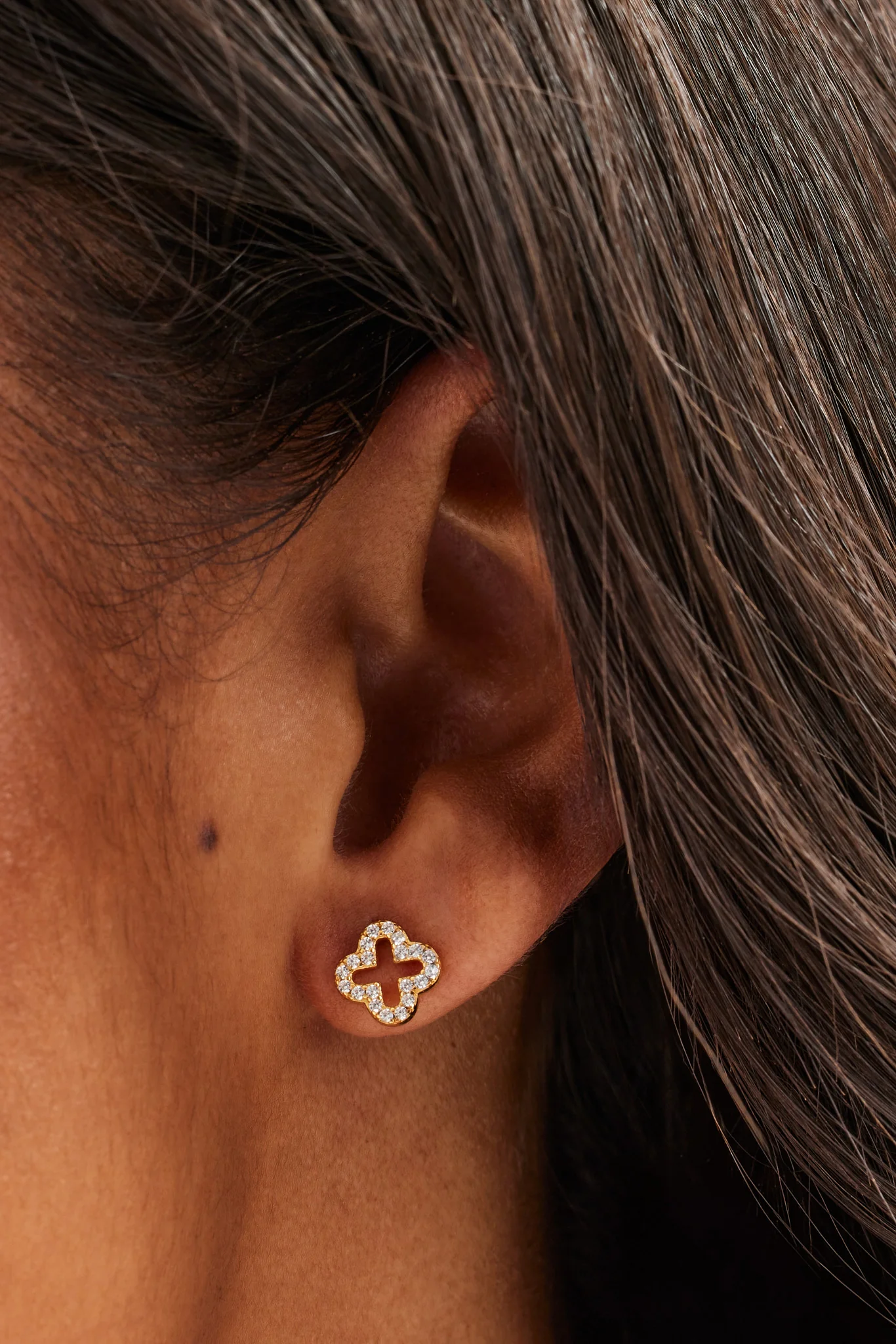 Iced Motif Outline Stud Earrings - 8mm - Image 2