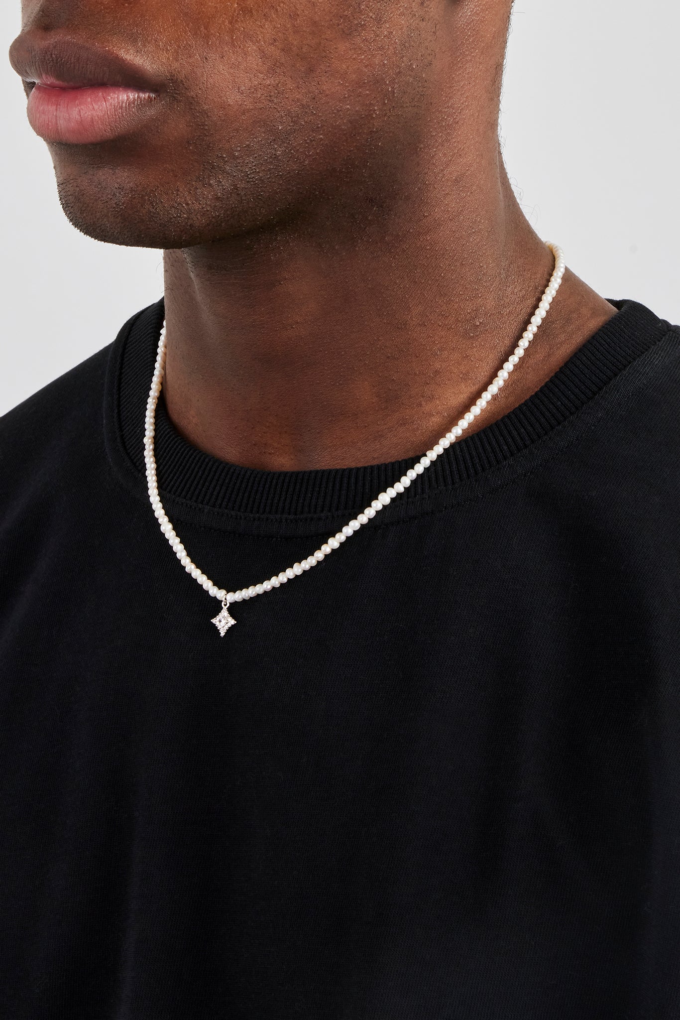 Iced Star Motif  Freshwater Pearl Necklace - 10mm - Image 3
