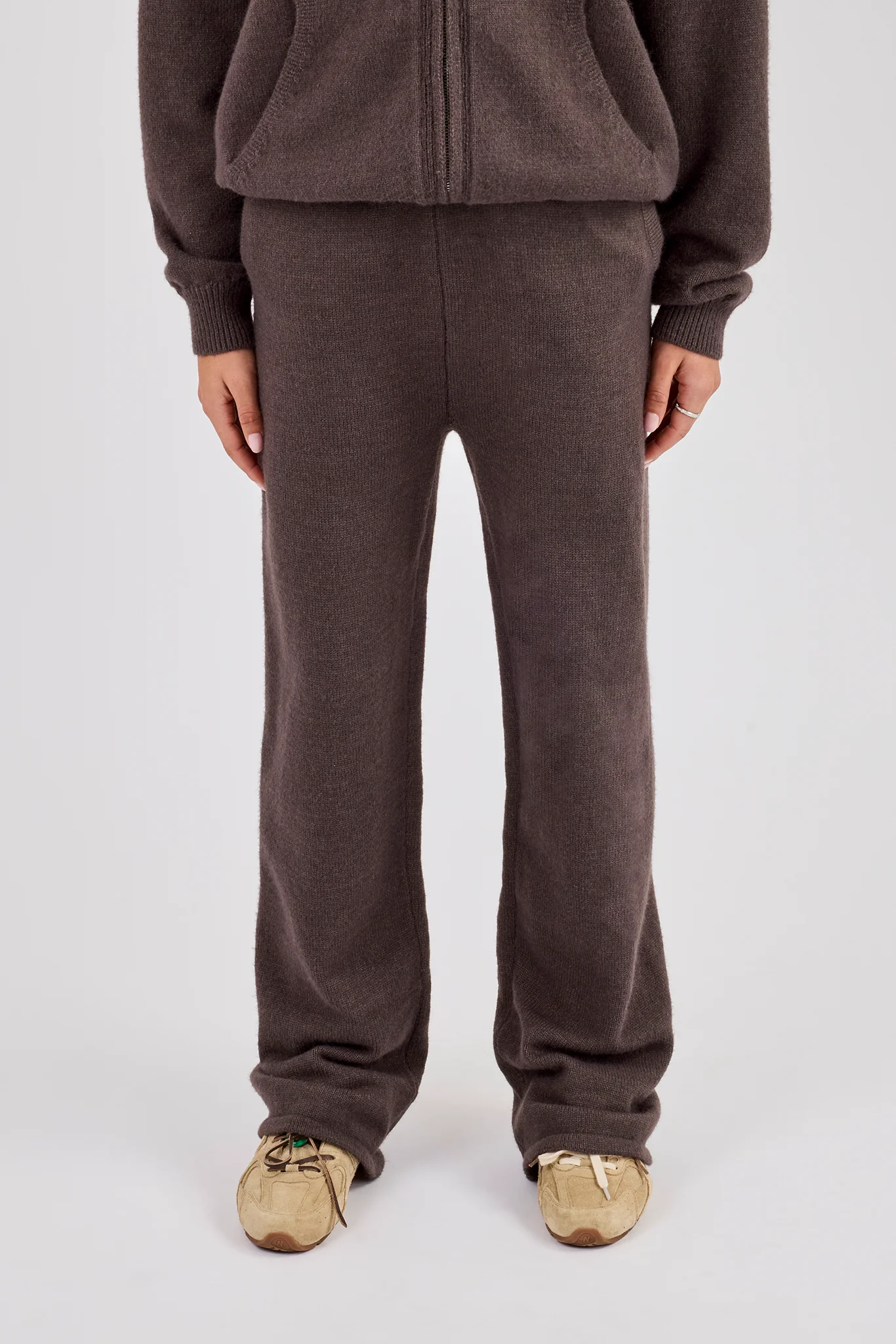 Knitted Cernucci Back Detail Wide Leg Jogger - Brown - Image 3