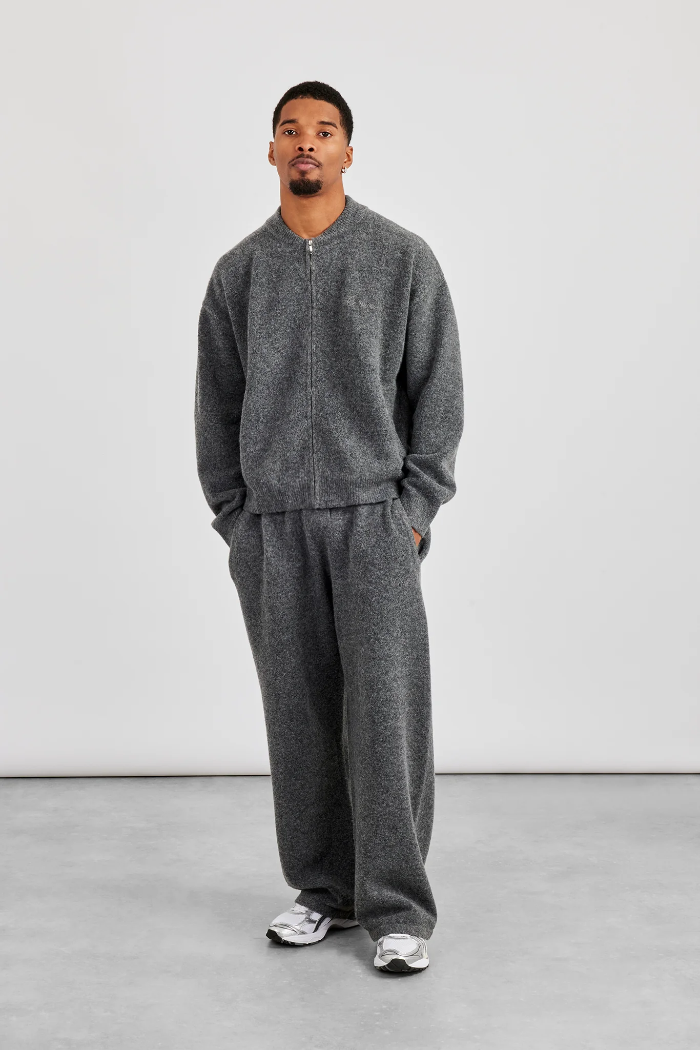 Knitted Relaxed Jogger - Grey - Image 2