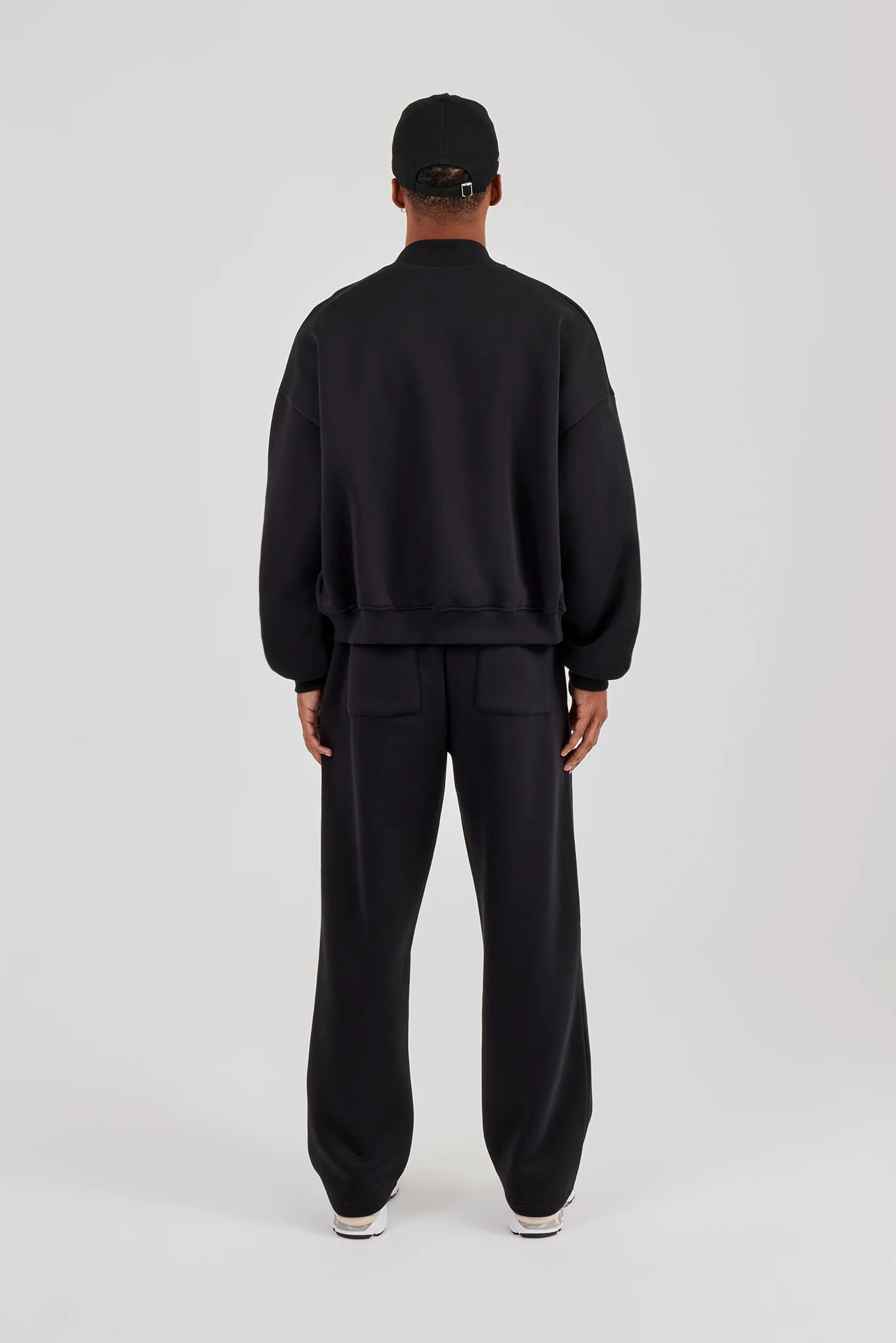 Logo Tab Bomber & Relaxed Jogger - Black - Image 3