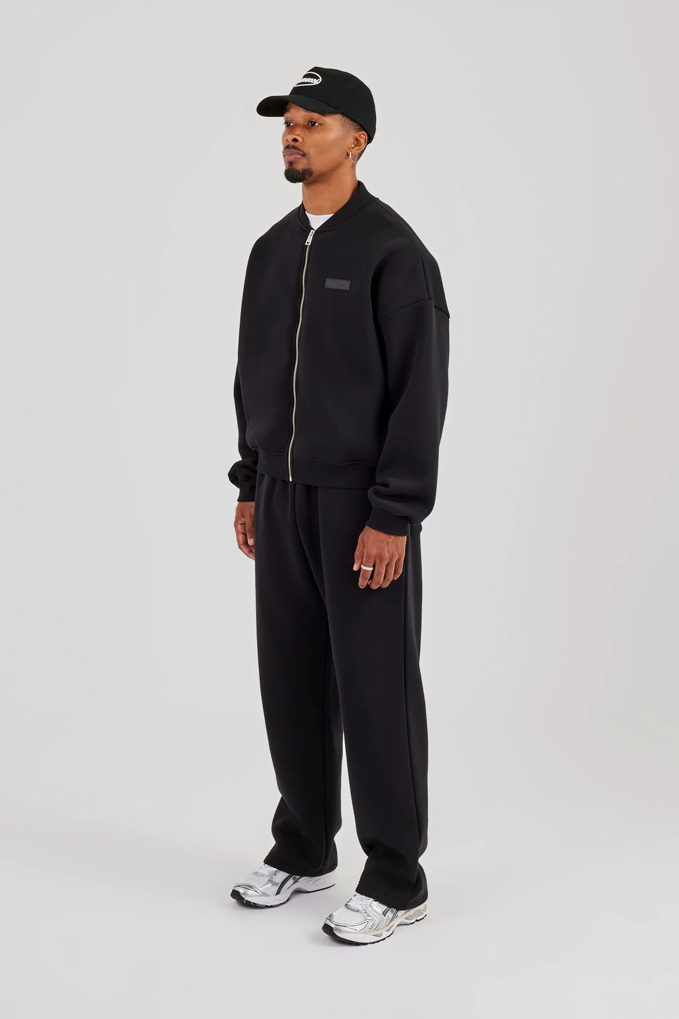 Logo Tab Bomber & Relaxed Jogger - Black - Image 4