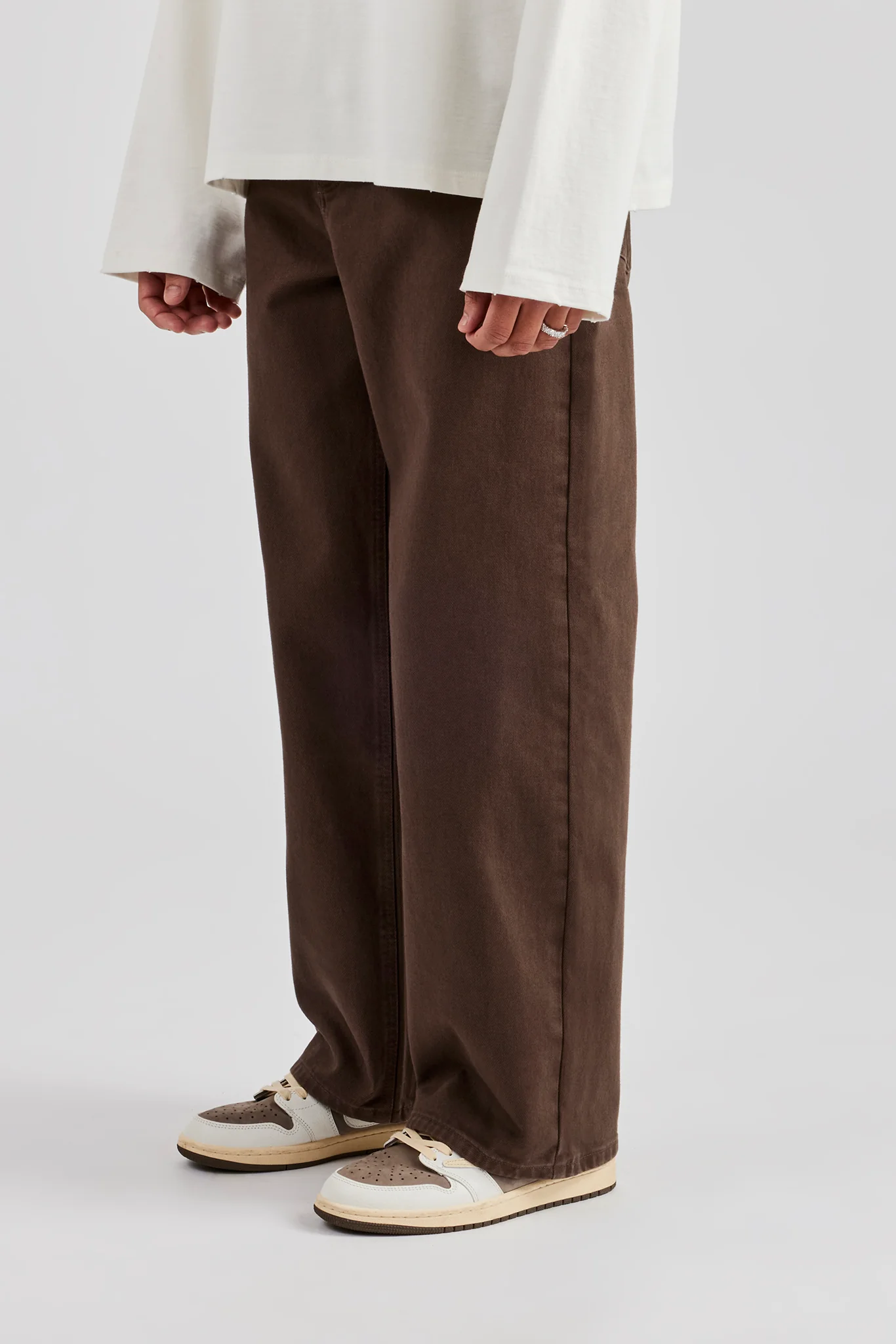 Mens Baggy Fit Pocket Detailed Denim Jean - Dark Chocolate - Image 4