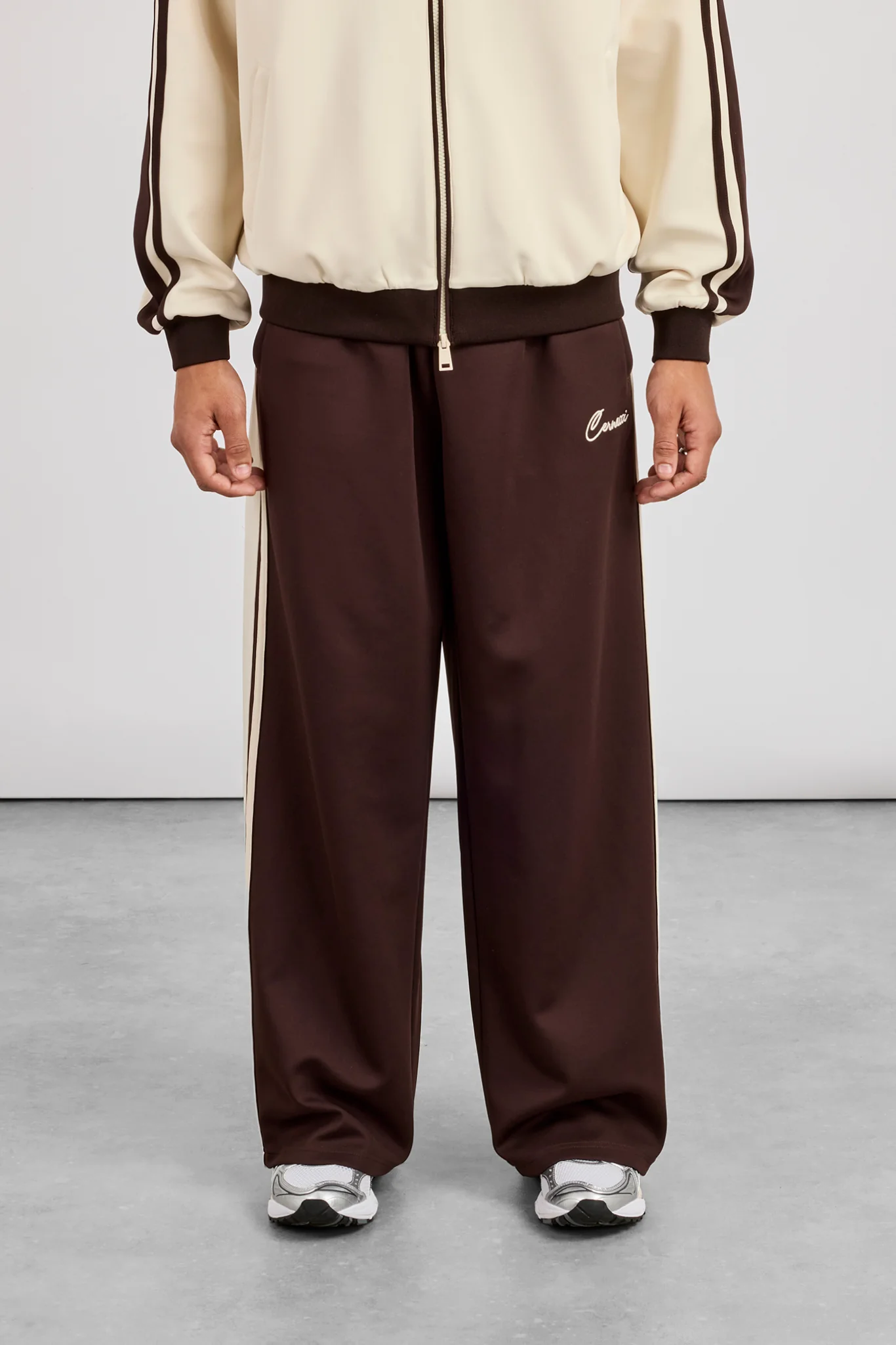 Mens Contrast Detail Baggy Track Pant - Chocolate - Image 3