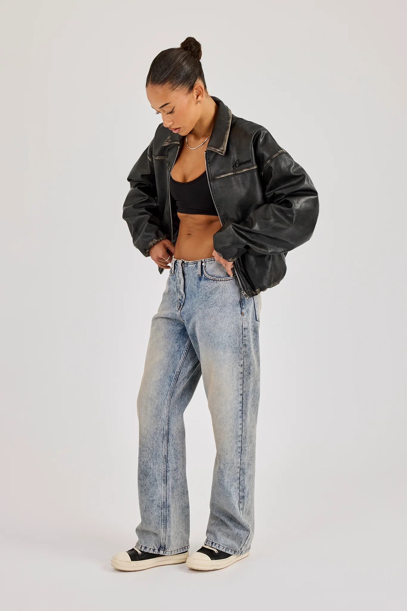 Mid Rise Relaxed Low Waistbandless Jean - Antique Wash