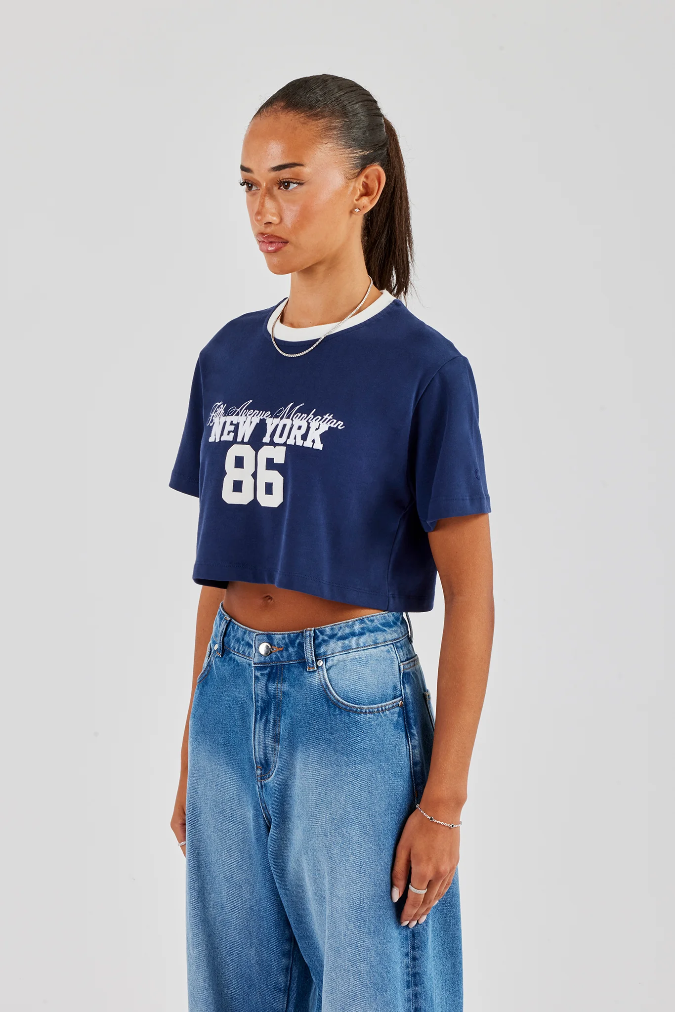 New York Contrast Cropped T-Shirt - Navy Blue - Image 2
