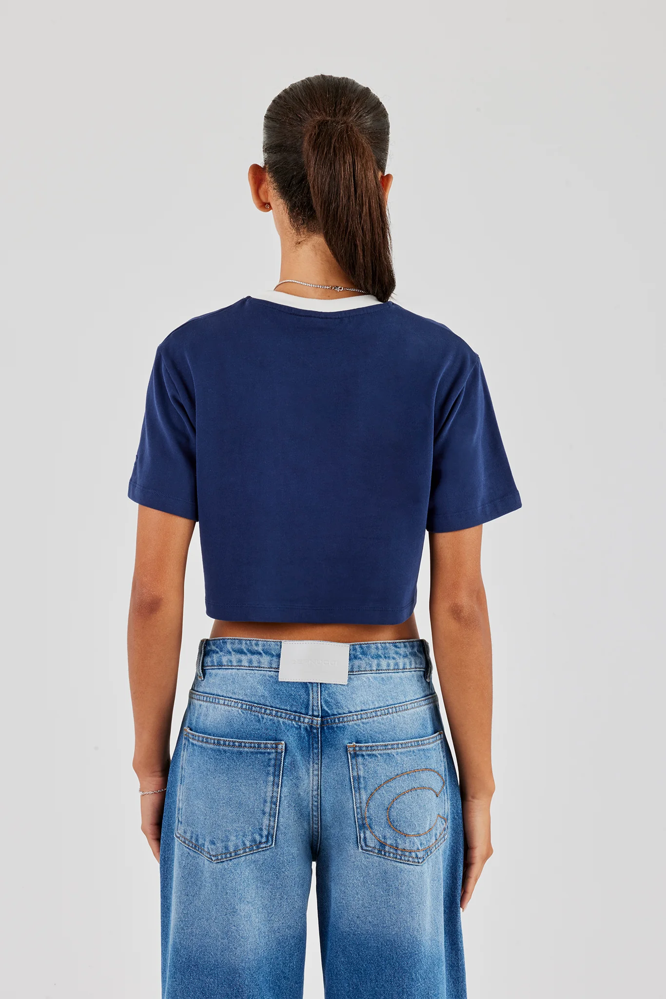 New York Contrast Cropped T-Shirt - Navy Blue - Image 3