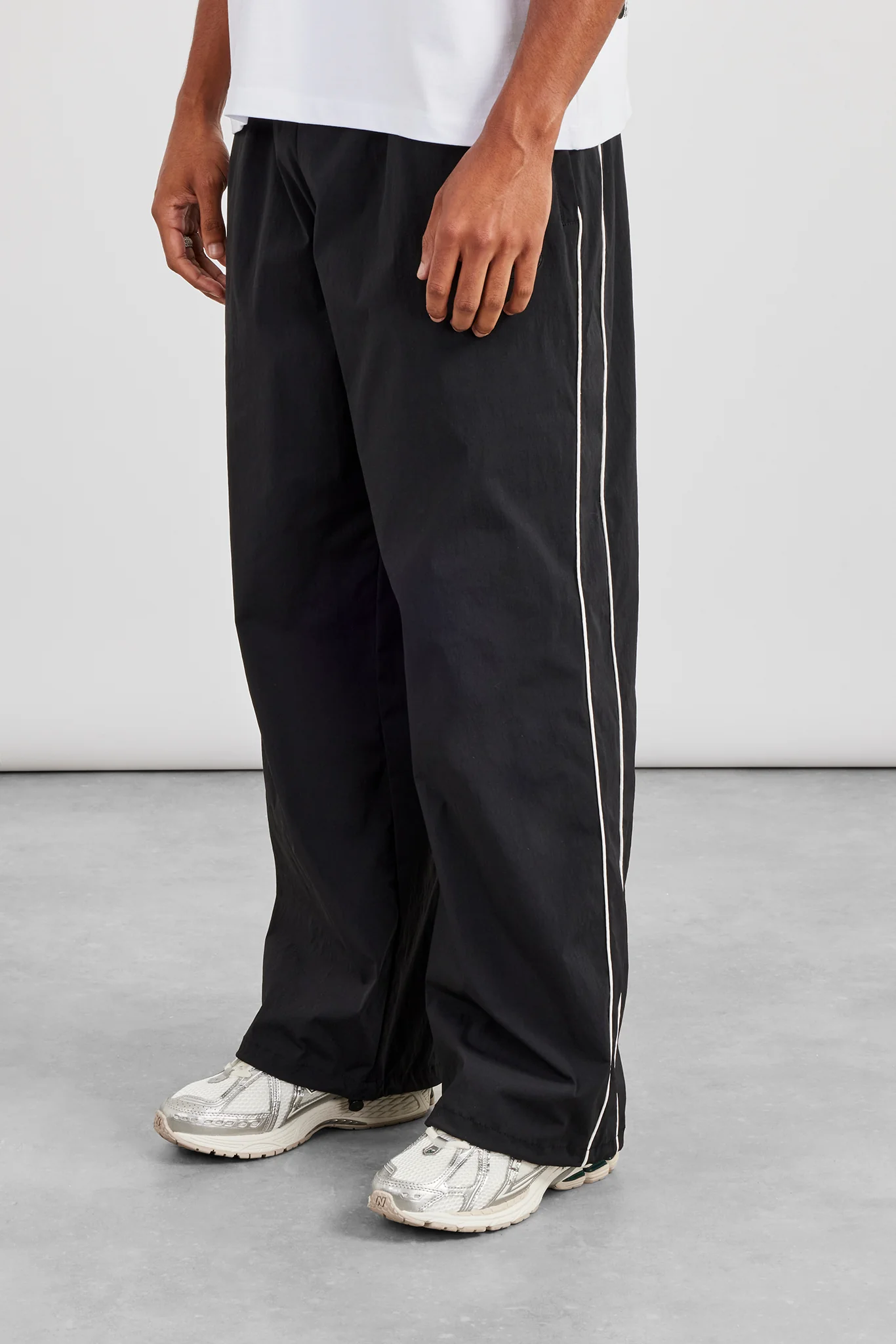 Nylon Piping Trouser - Black