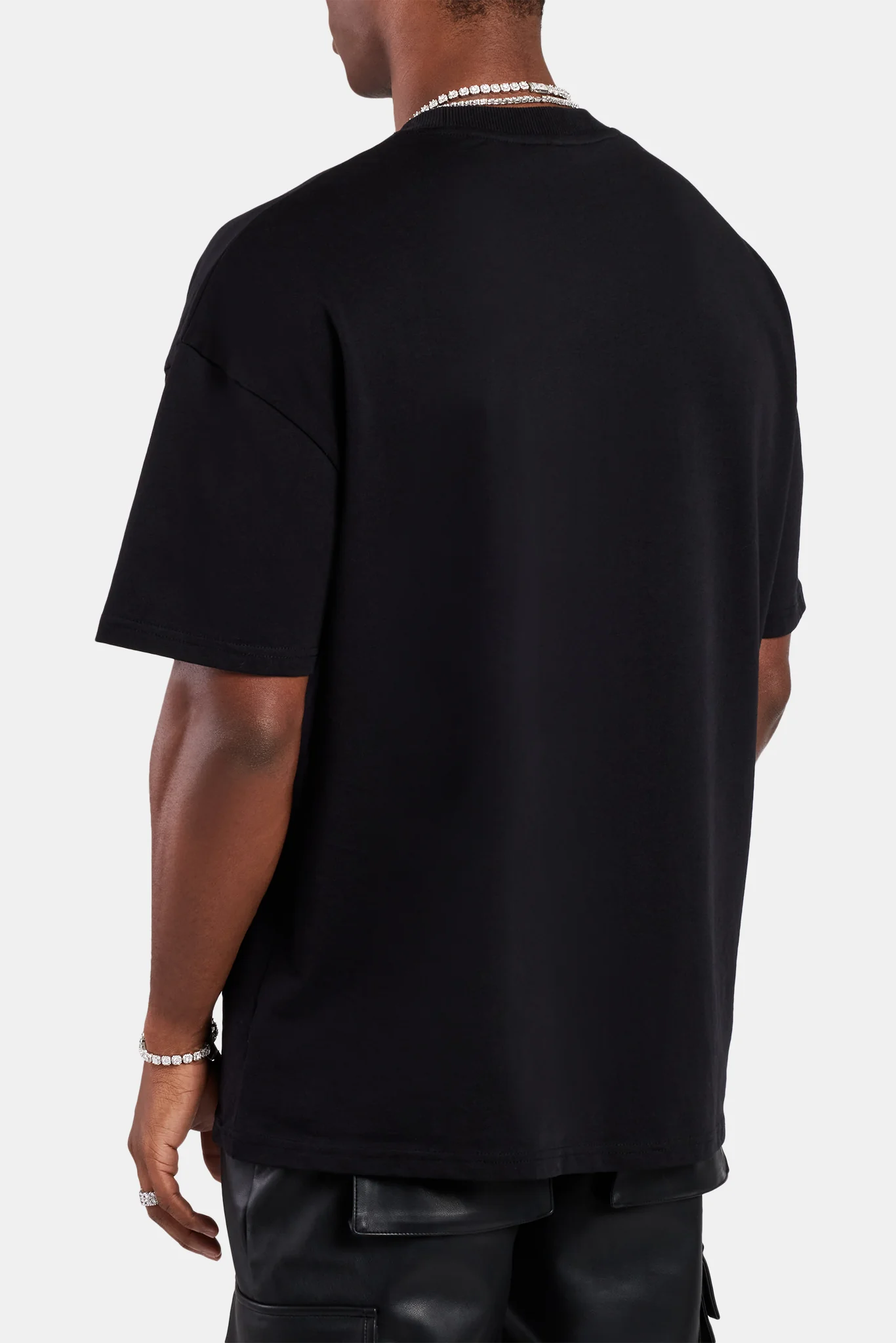 Oversized C Rhinestone Applique T- Shirt - Black - Image 3