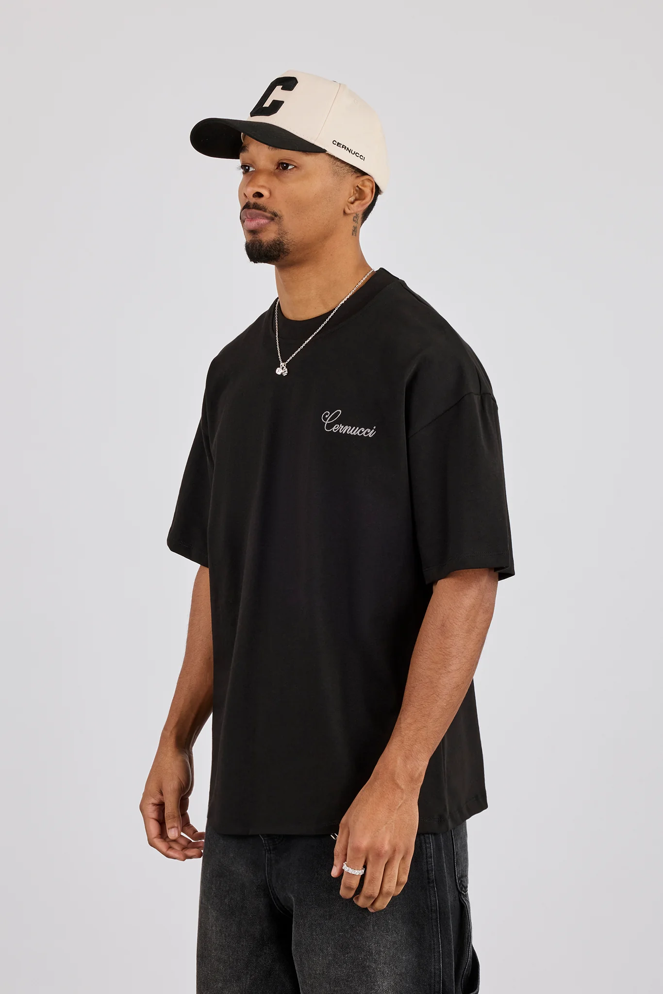 Oversized Contrast Logo T-Shirt - Black - Image 3