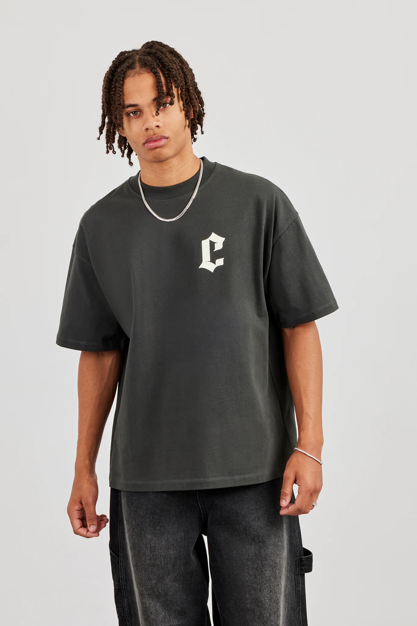 Oversized Gothic Font Print T-Shirt - Charcoal - Image 2
