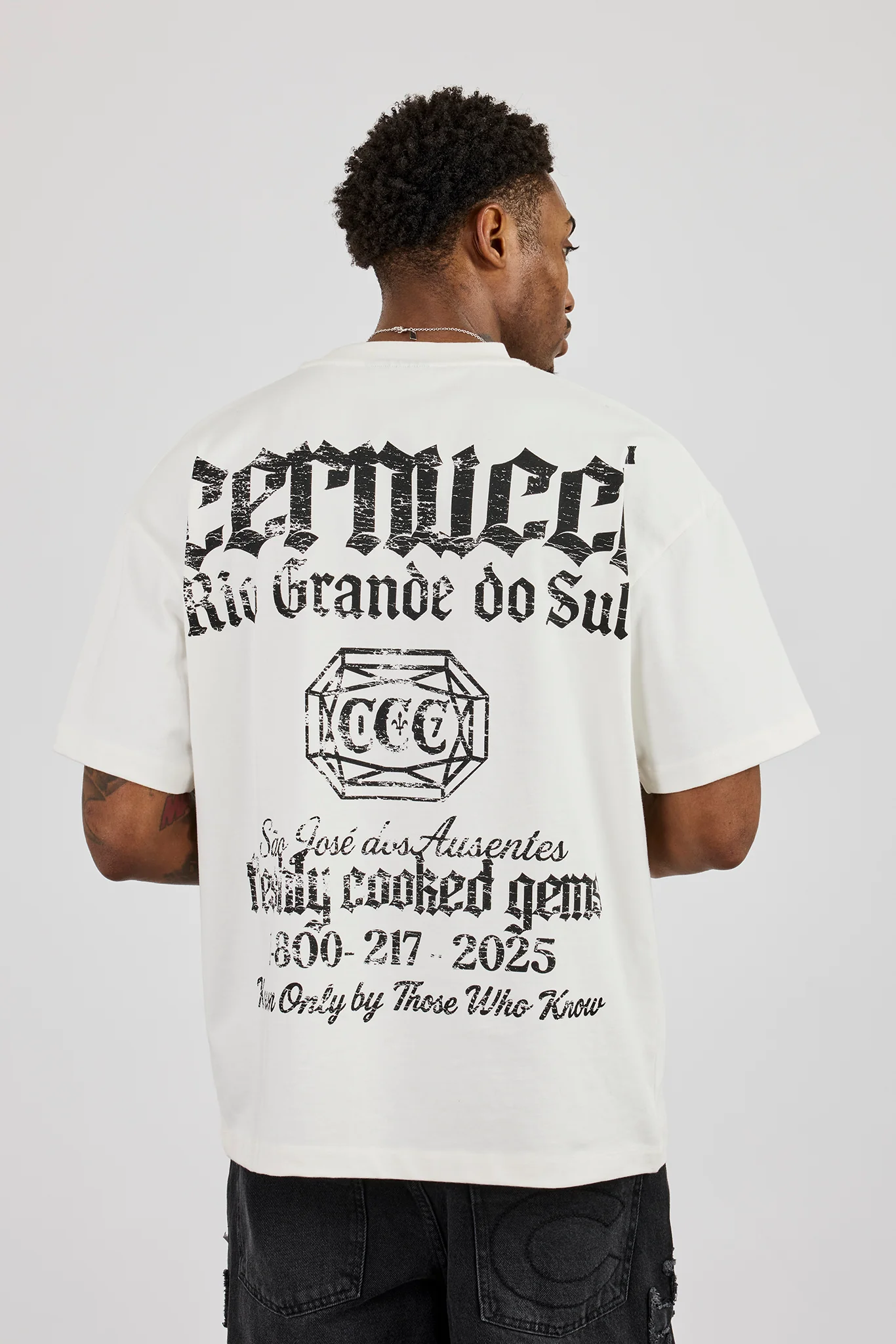 Oversized Rio Graphic Print T-Shirt - Off White