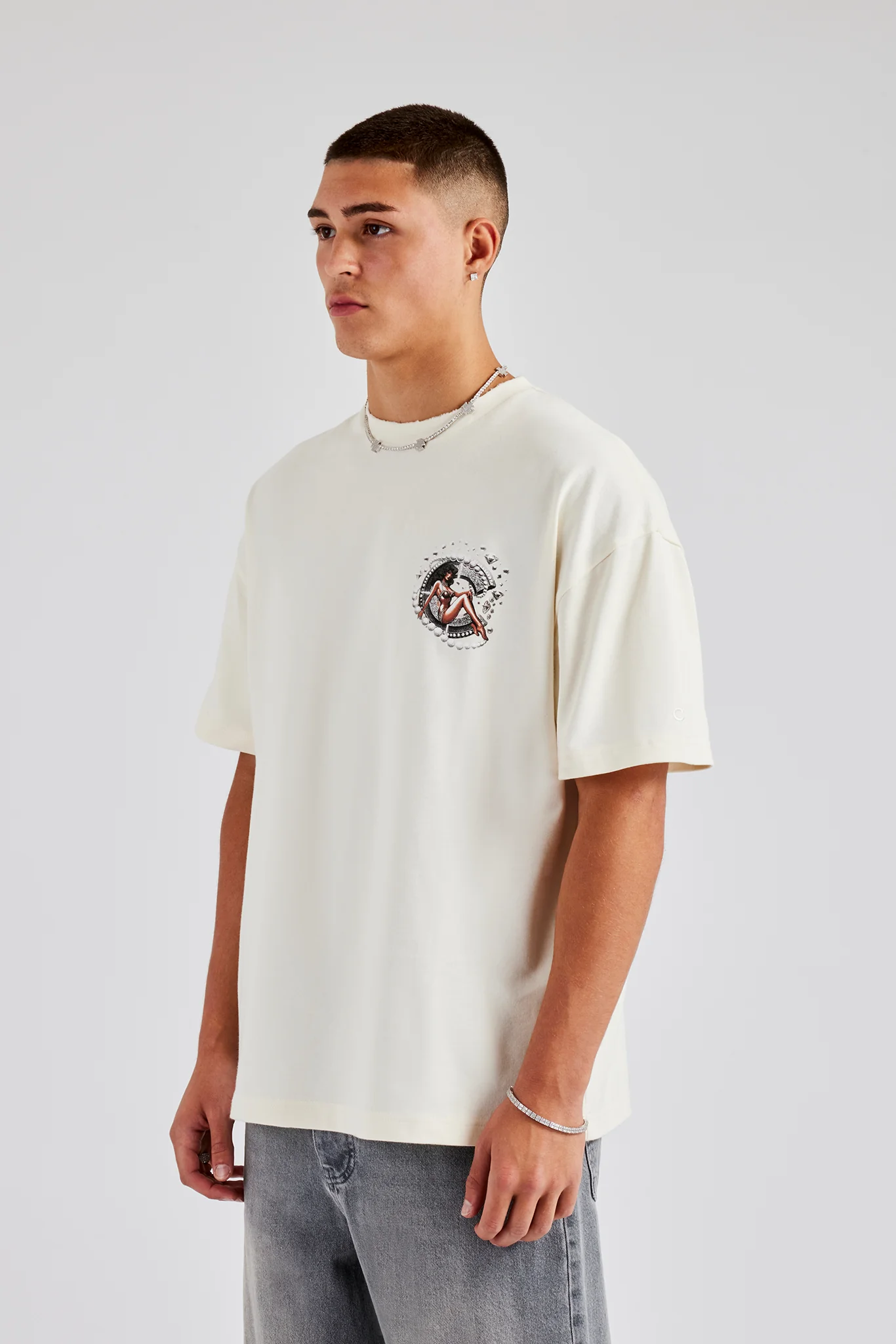 Pearl and Diamond C Graphic Oversized T-Shirt - Off White - Image 2