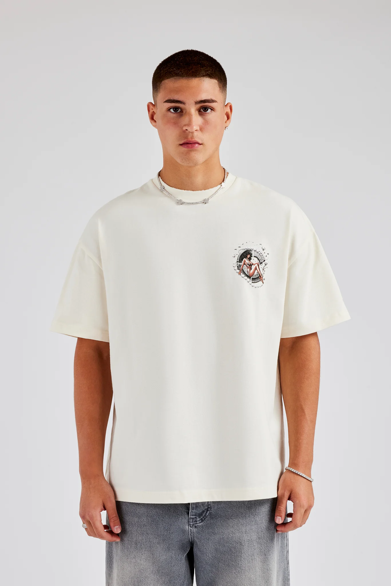 Pearl and Diamond C Graphic Oversized T-Shirt - Off White - Image 4
