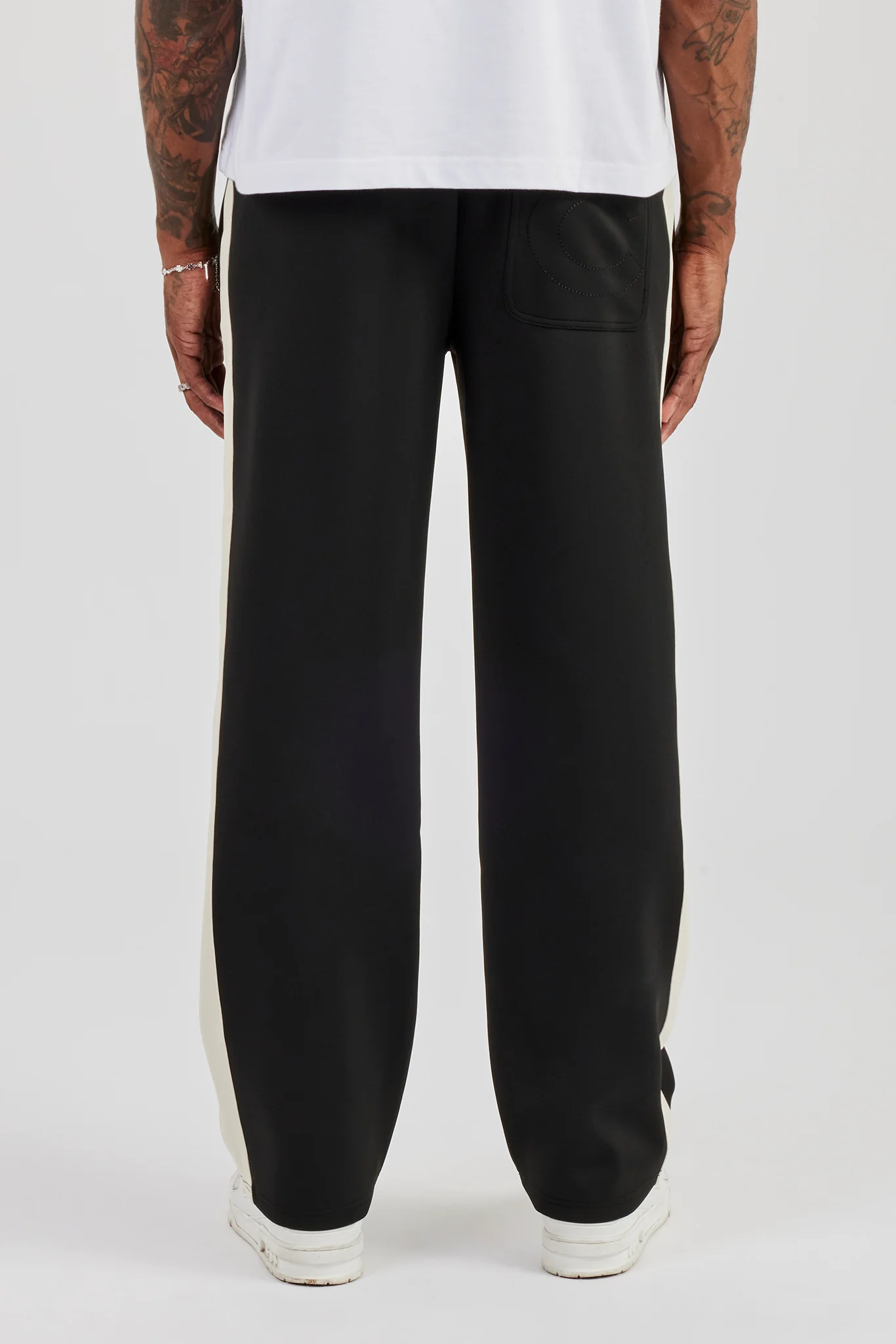 Poly Contrast Relaxed Trouser - Black - Image 4
