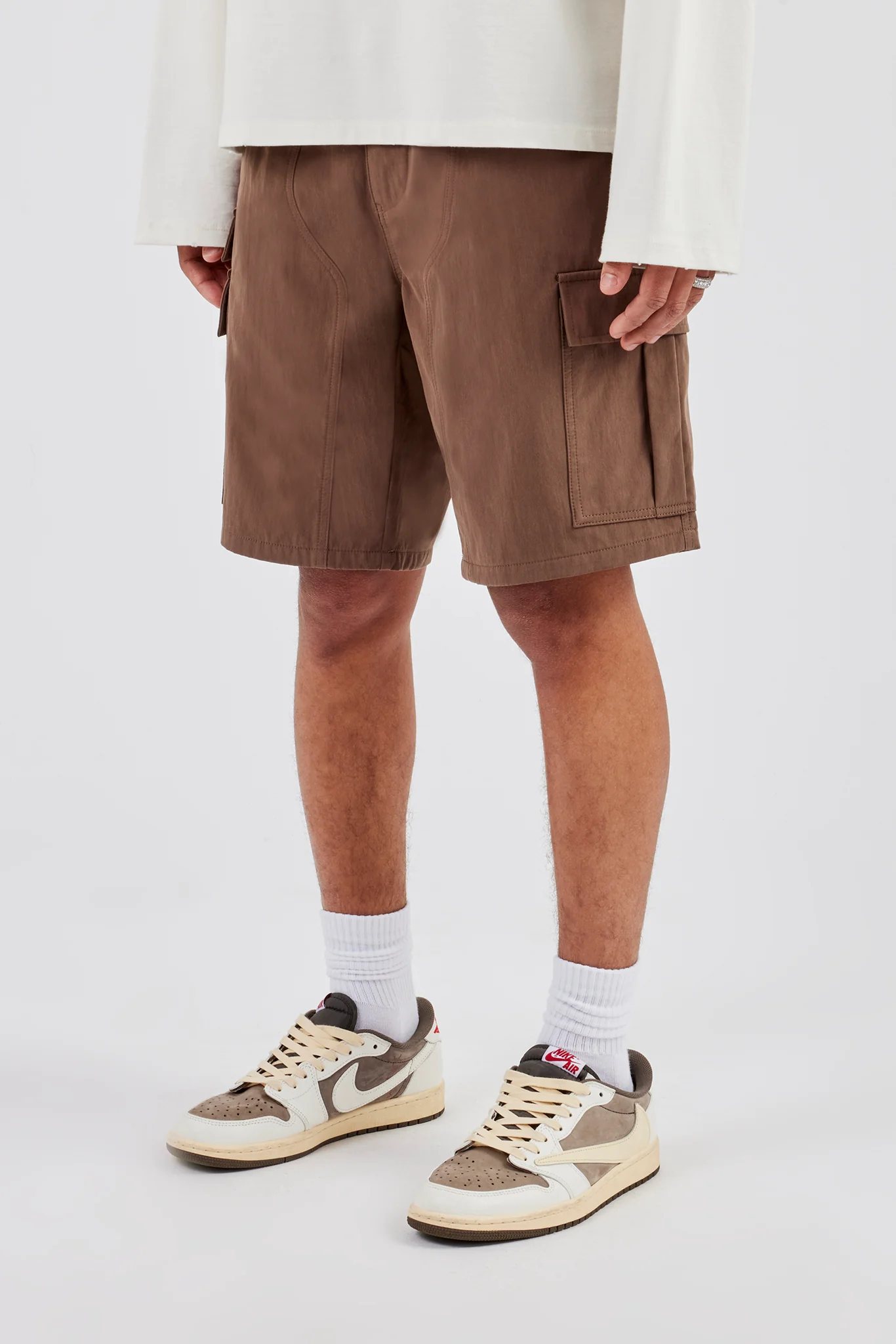 Relaxed Cargo Nylon Short - Brown