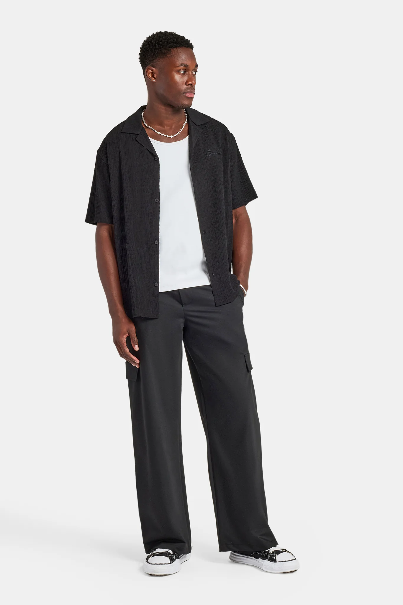 Relaxed Cargo Trouser - Black - Image 4