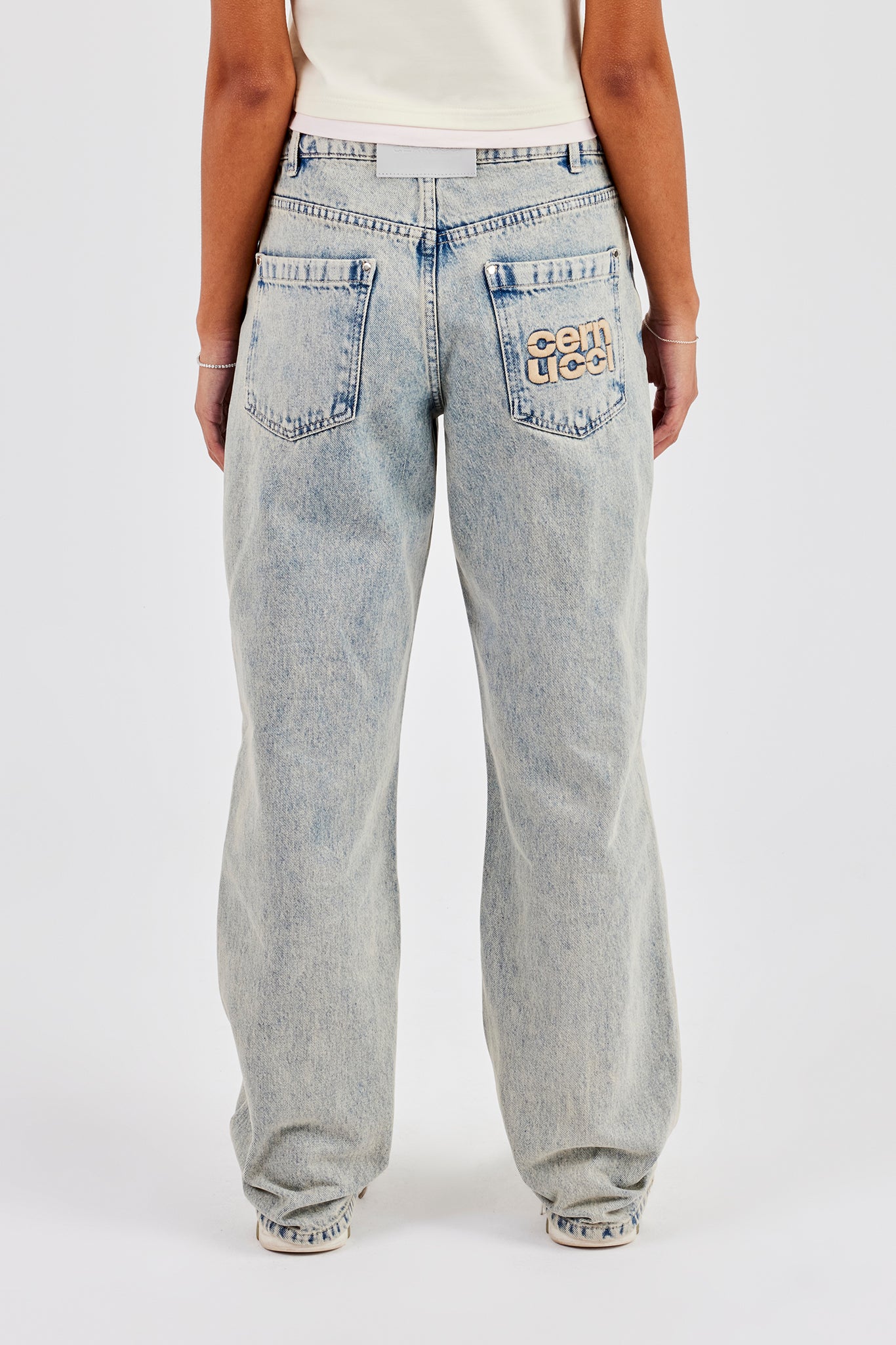 Relaxed Seam Detail Jean - Antique Wash - Image 4