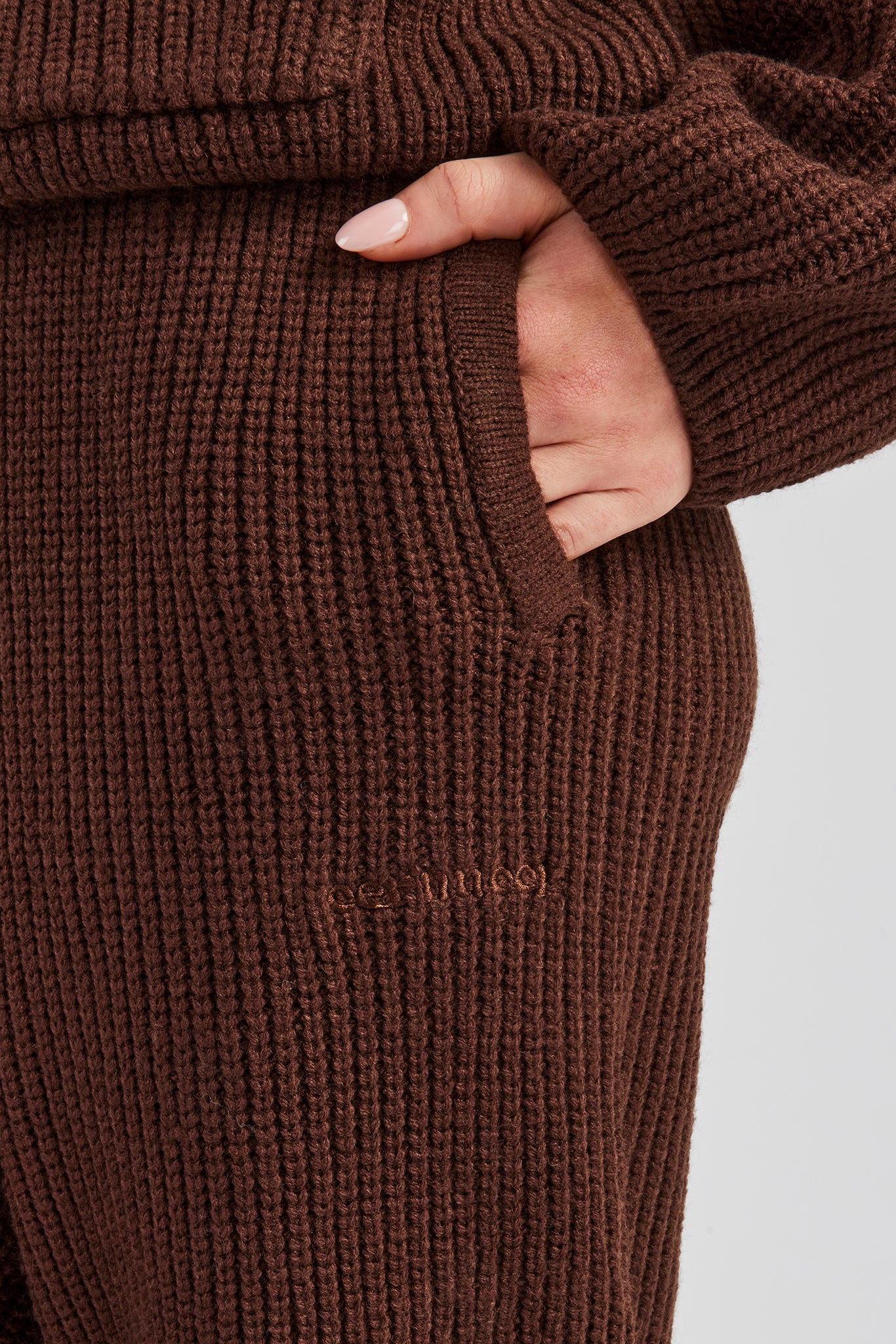 Ribbed Knitted Straight Leg Jogger - Chocolate - Image 3