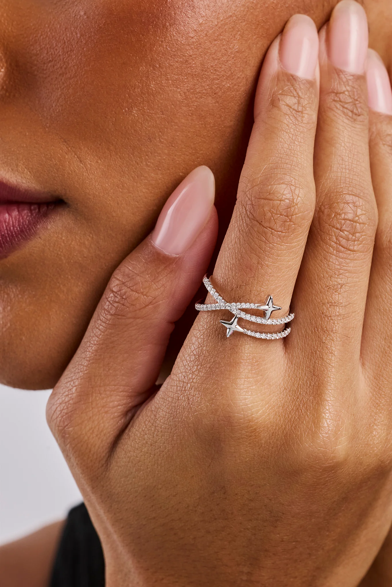 Star Band Ring - 1.5mm - White - Image 2