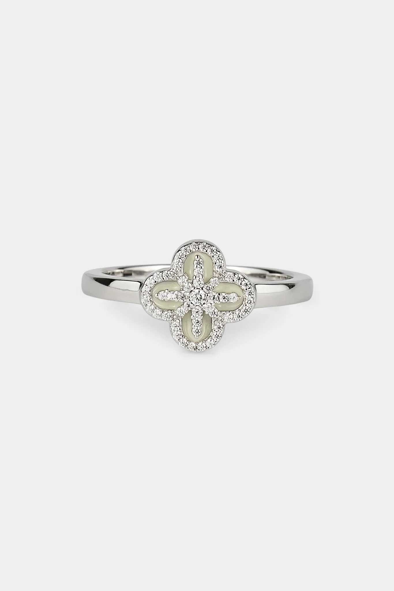 Star Motif Band Ring - 8mm - White - Image 3