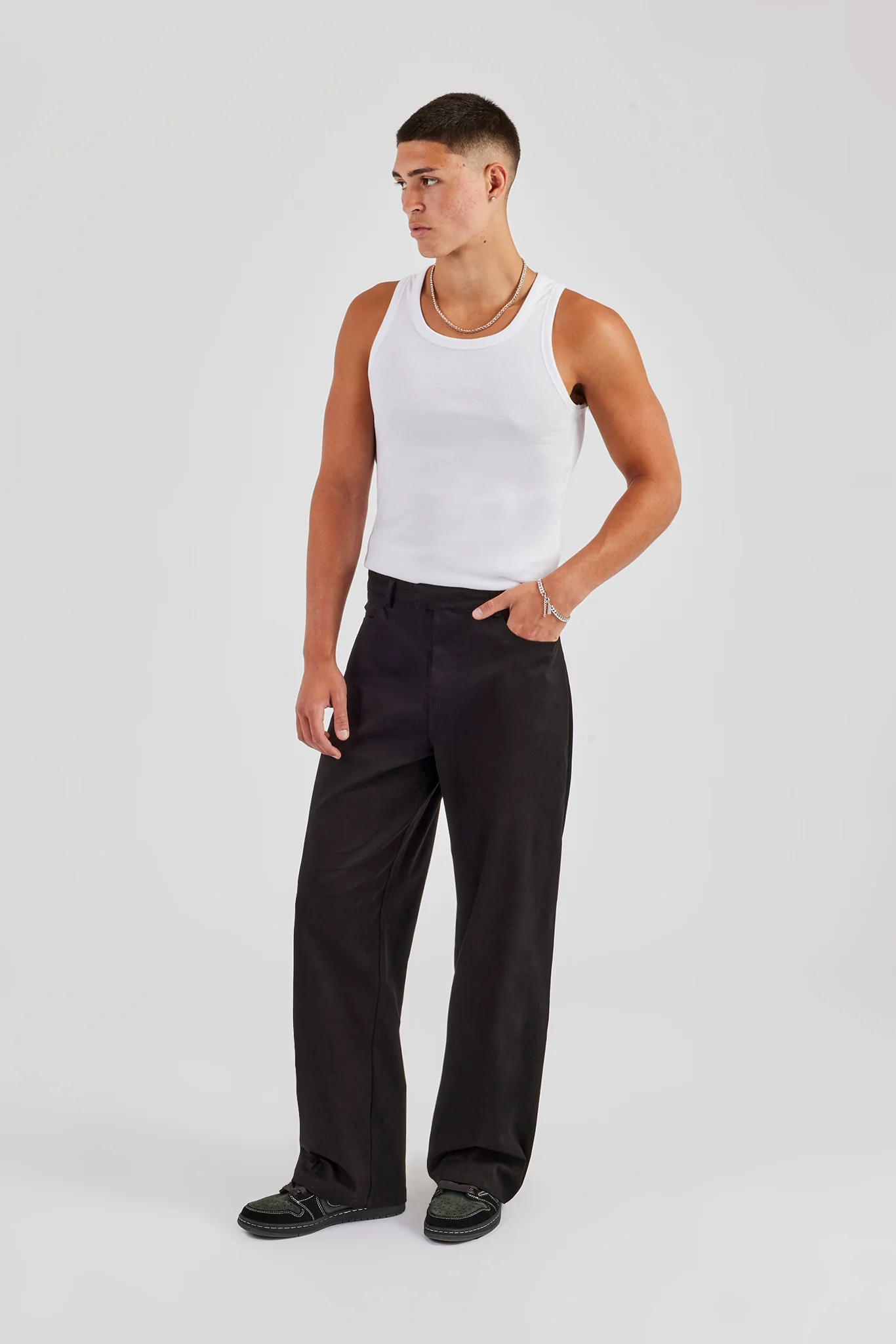 Tailored Relaxed Trouser - Black - Image 5