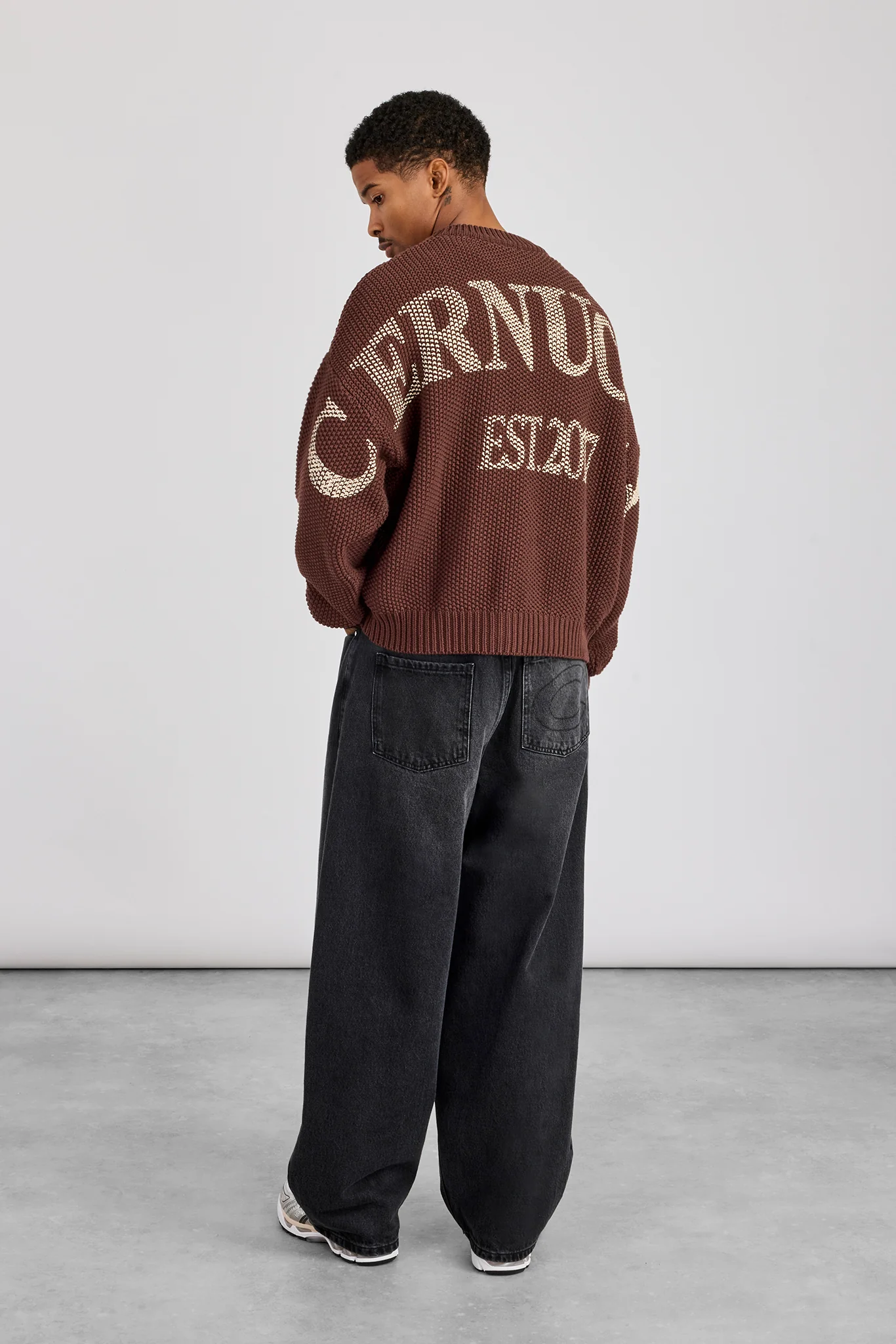 Textured Knit Printed Sweatshirt - Chocolate - Image 4