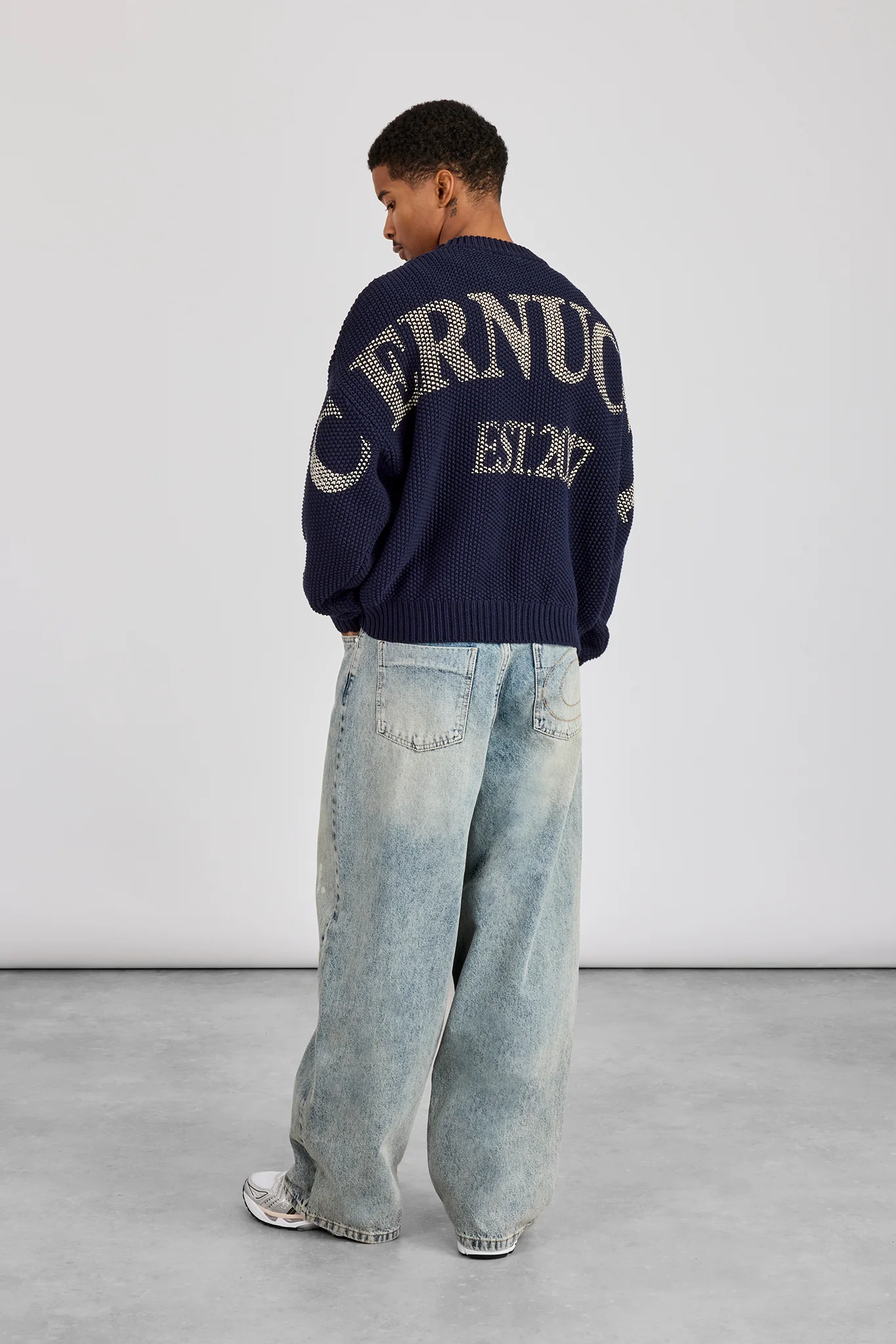 Textured Knit Printed Sweatshirt - Navy Blue - Image 4