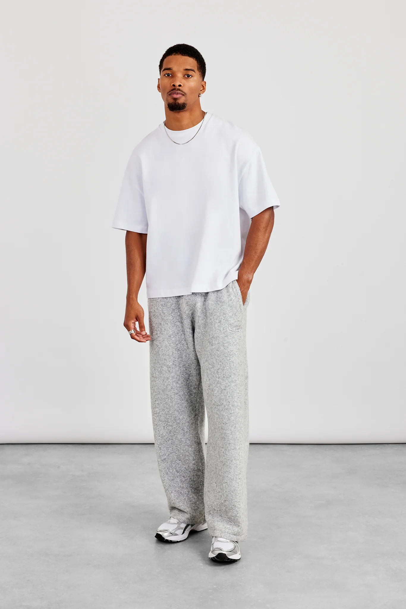 Textured Knitted Jogger - Grey - Image 4