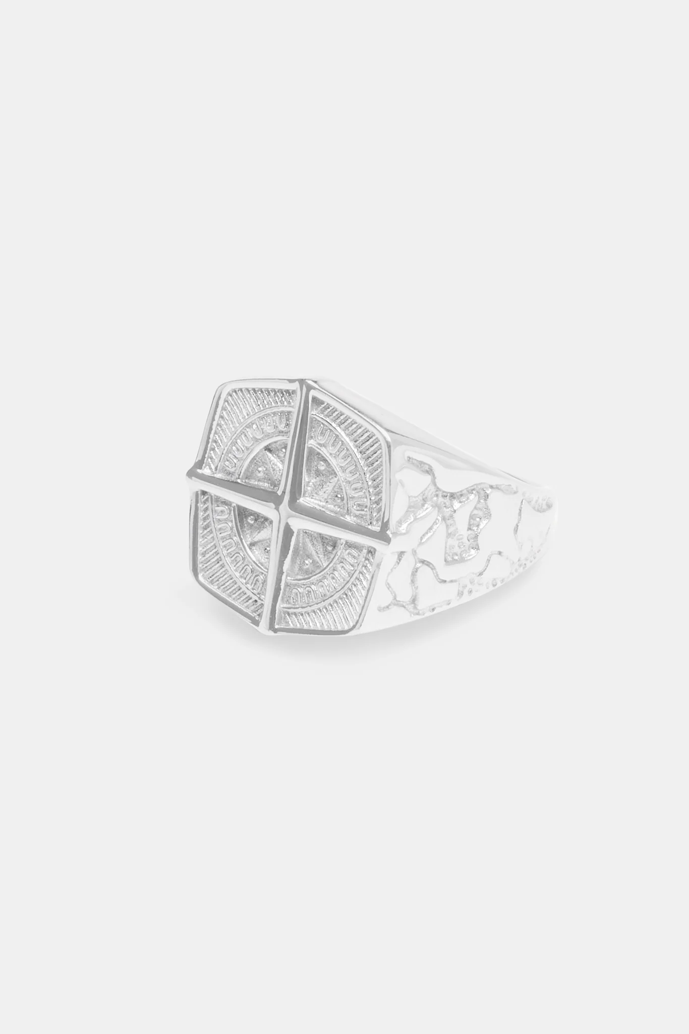 Textured Compass Ring - Image 3