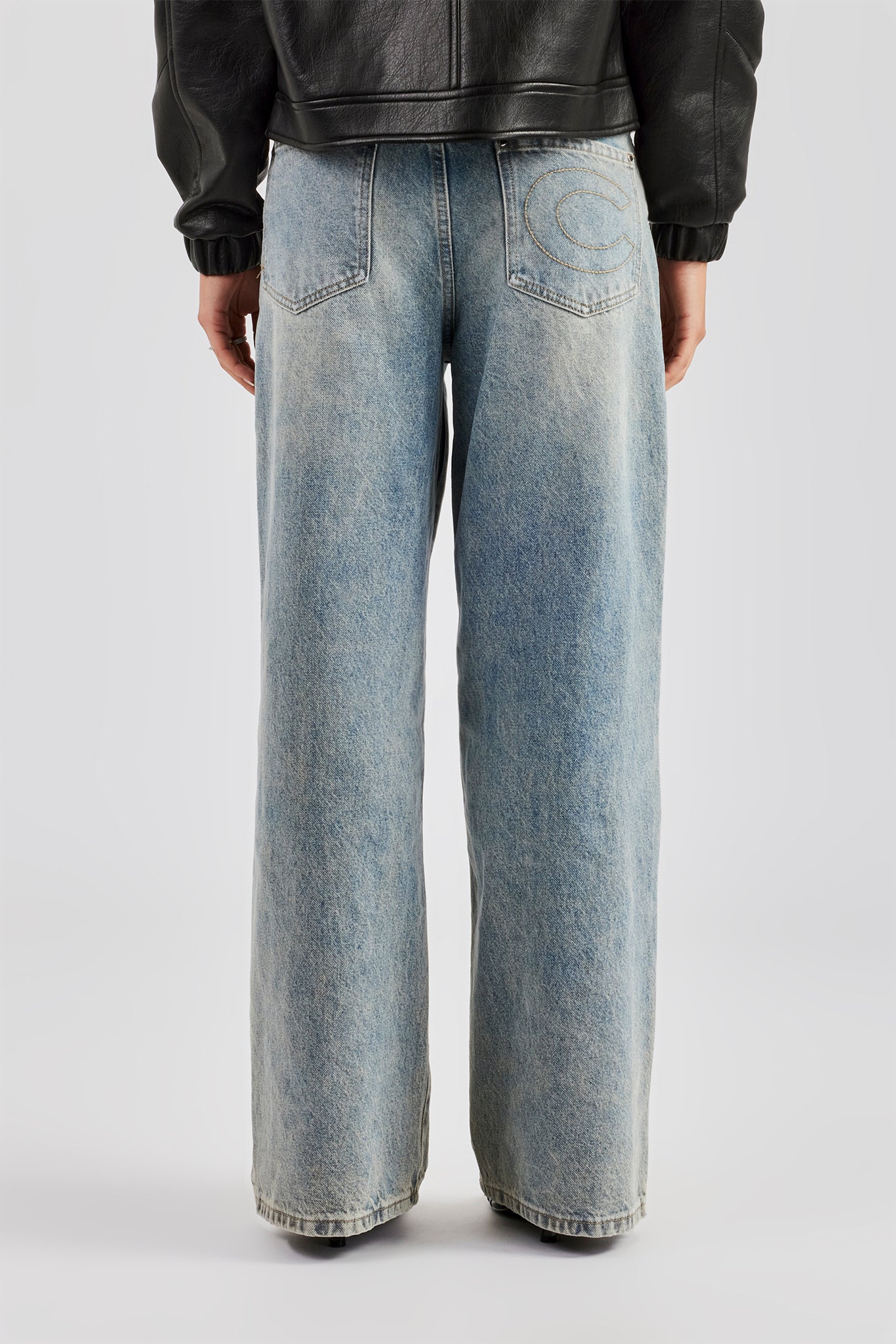Womens Baggy Fit Jean - Antique Wash - Image 4